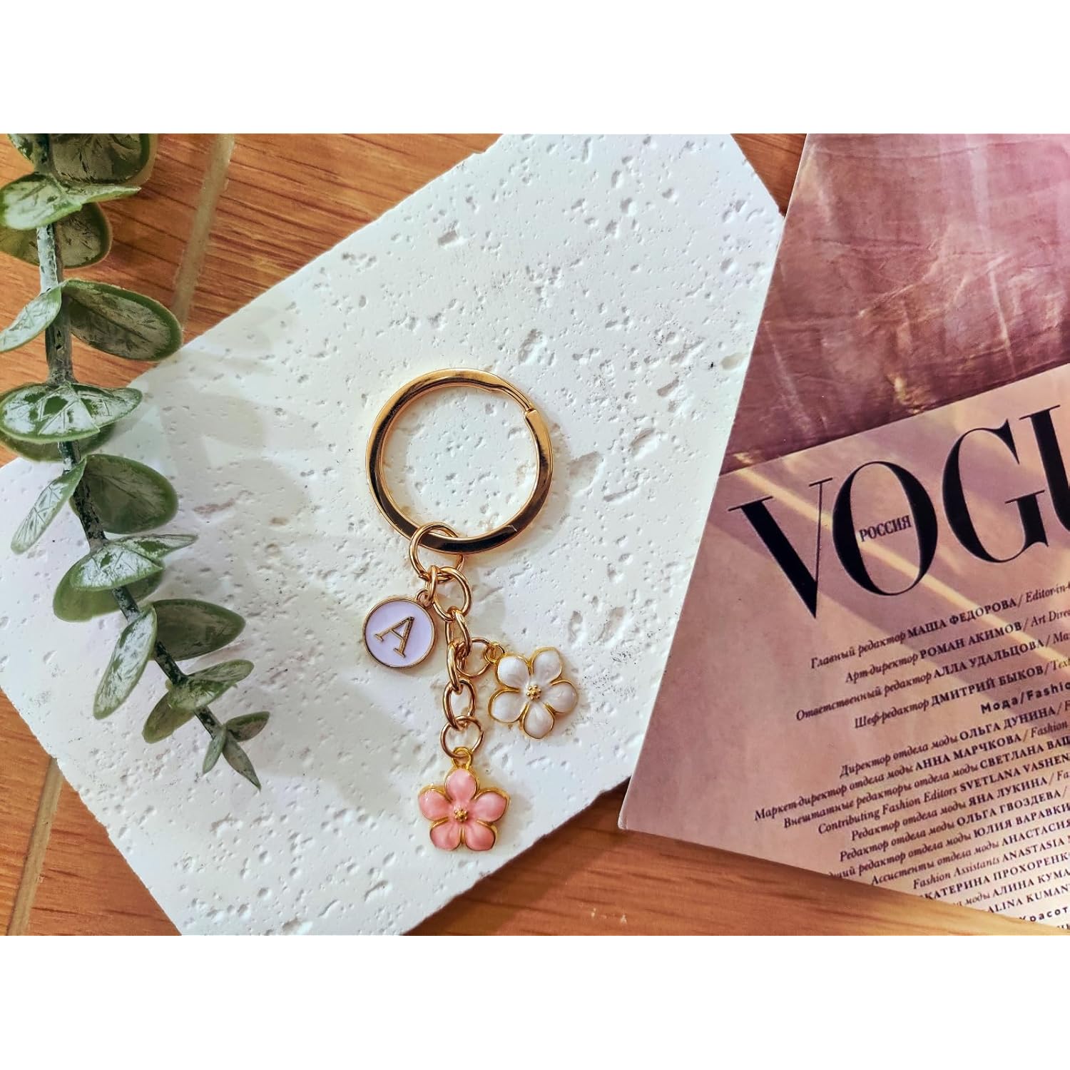 Cute Flower Initial Letter Keychain Bag Charms Keyring Aesthetic Accessories Purse Hangbags Backpacks for Women