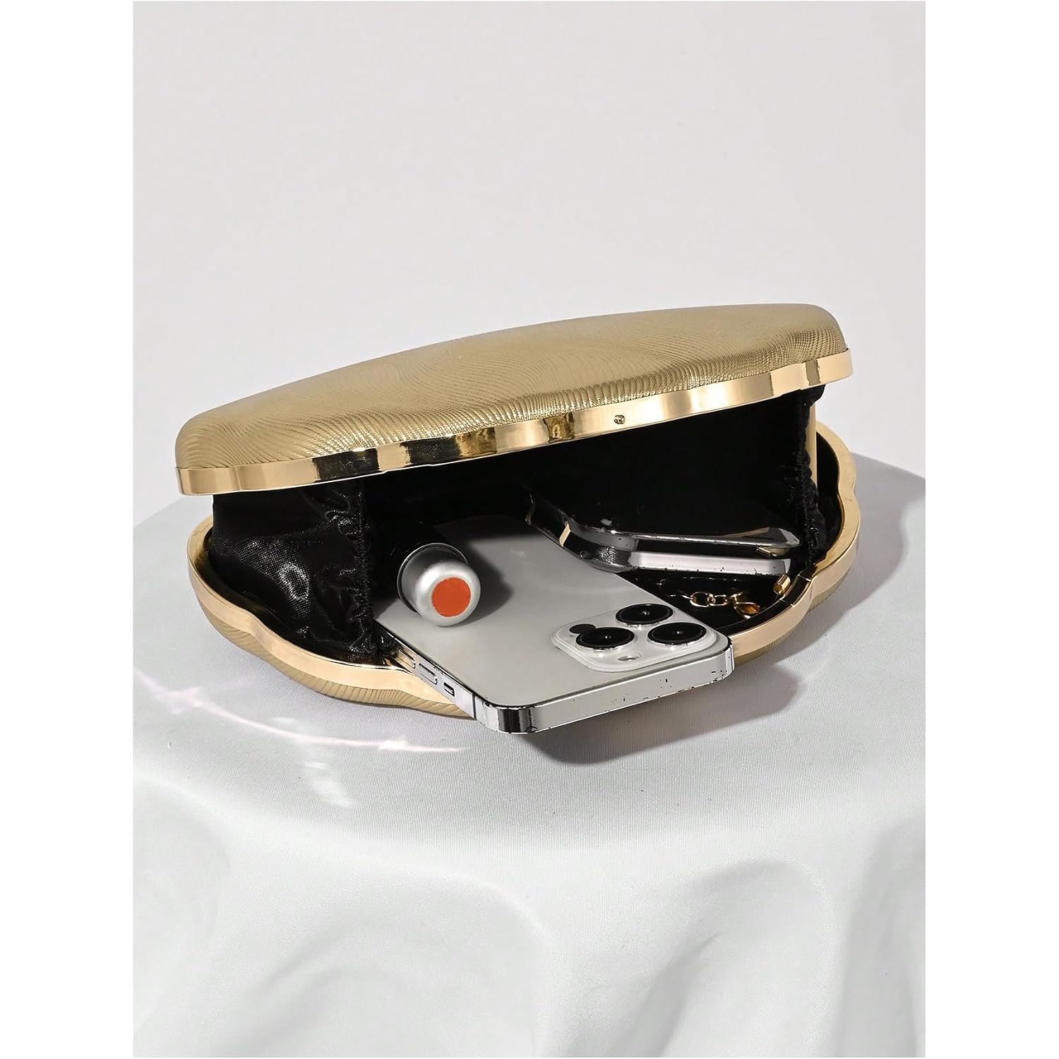 Milumia Women'S Metallic Shell Clutch Purse Cocktail Wedding Guest Evening Handbags With Chain Strap