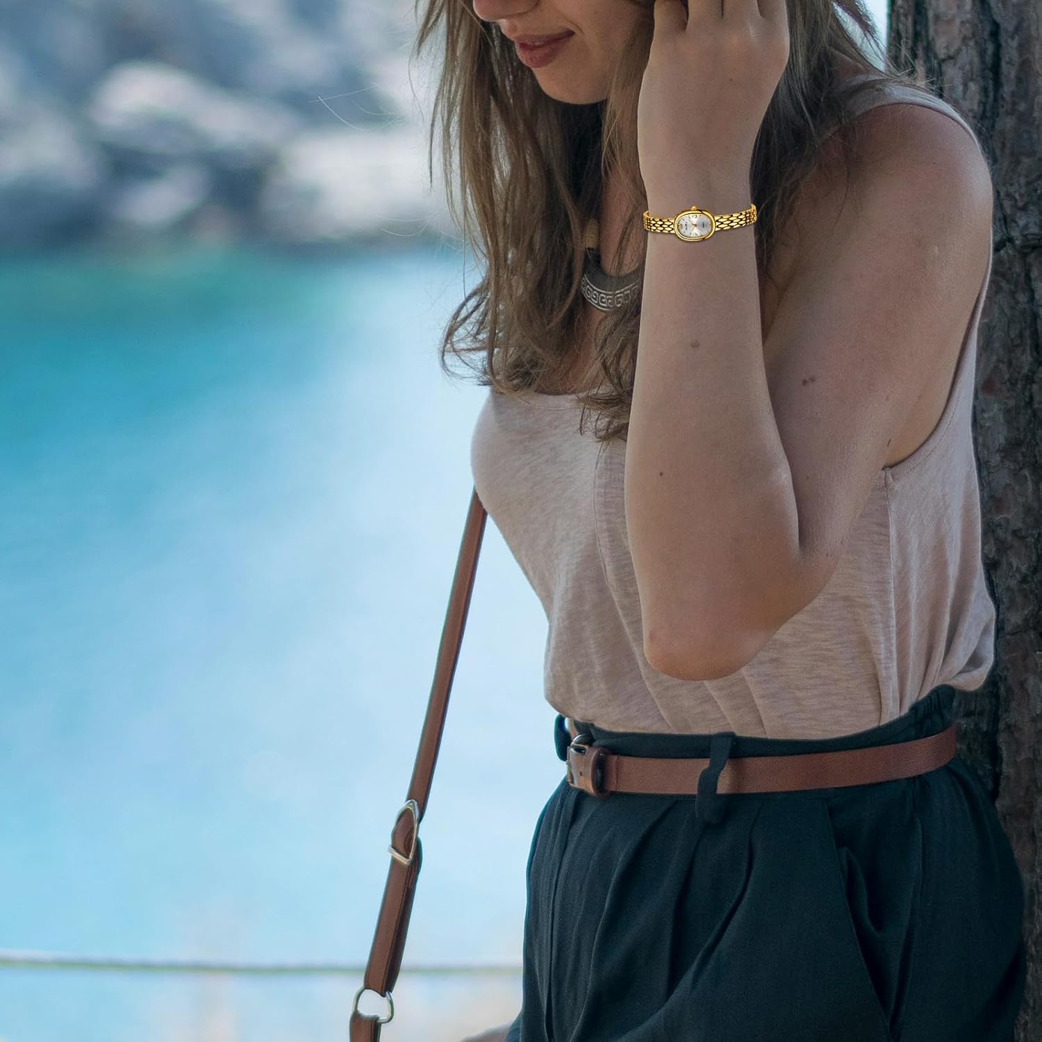 Diaofendi Petite Vintage Oval Gold Women’s Watch, Waterproof Elegant Watch with Japanese Quartz Movement, Adjustable Strap with Tool