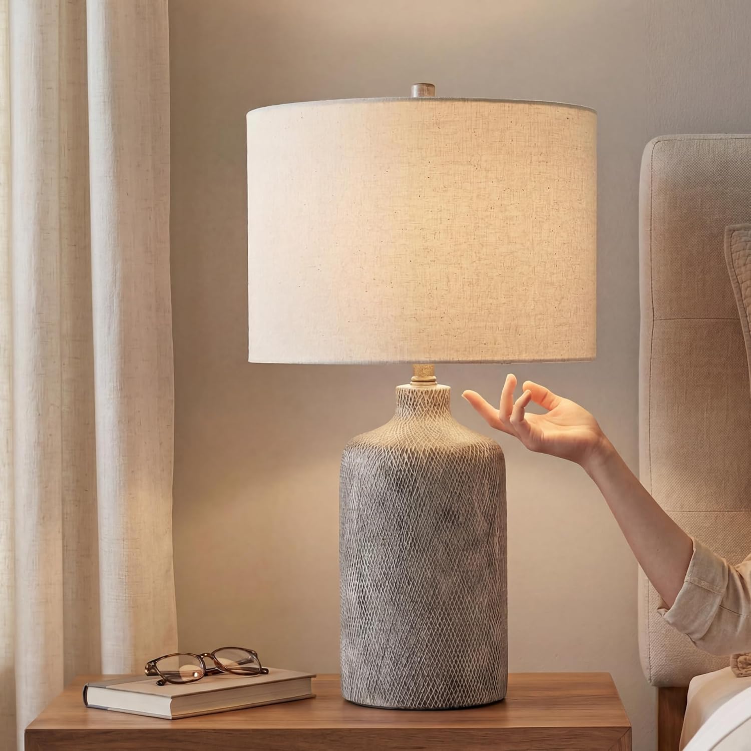 Signature Design By Ashley Linus Urban Contemporary Ul Listed Lamp With Fabric Modified Drum Shade, 3-Way Switch, Ceramic, 25" Height, Antique Black Finish