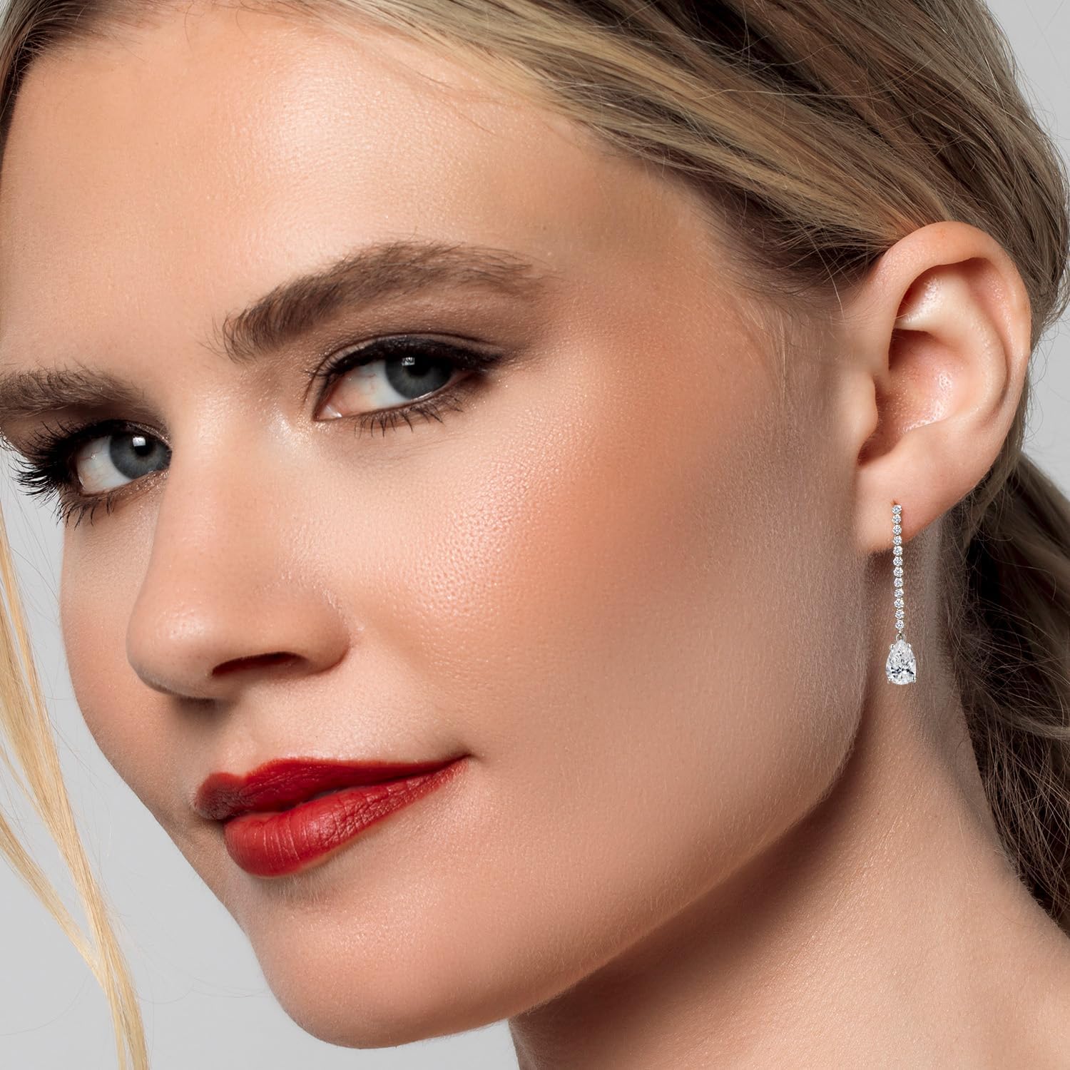 Gem Stone King 1.82 Cttw 14K White Gold White Lab Grown Diamond Long Liner Dangle Teardrop Earrings for Women | Pear Shape 8X5MM | F-G Color | VS1 Clarity | White Gold Chain Drop Earring