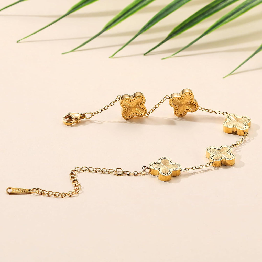 AIPPK 18K Gold Plated Clover Bracelet Dupes Gold Danity Bracelet for Women Flower Four Leaf Bracelets Lucky Jewelry Gifts for Women