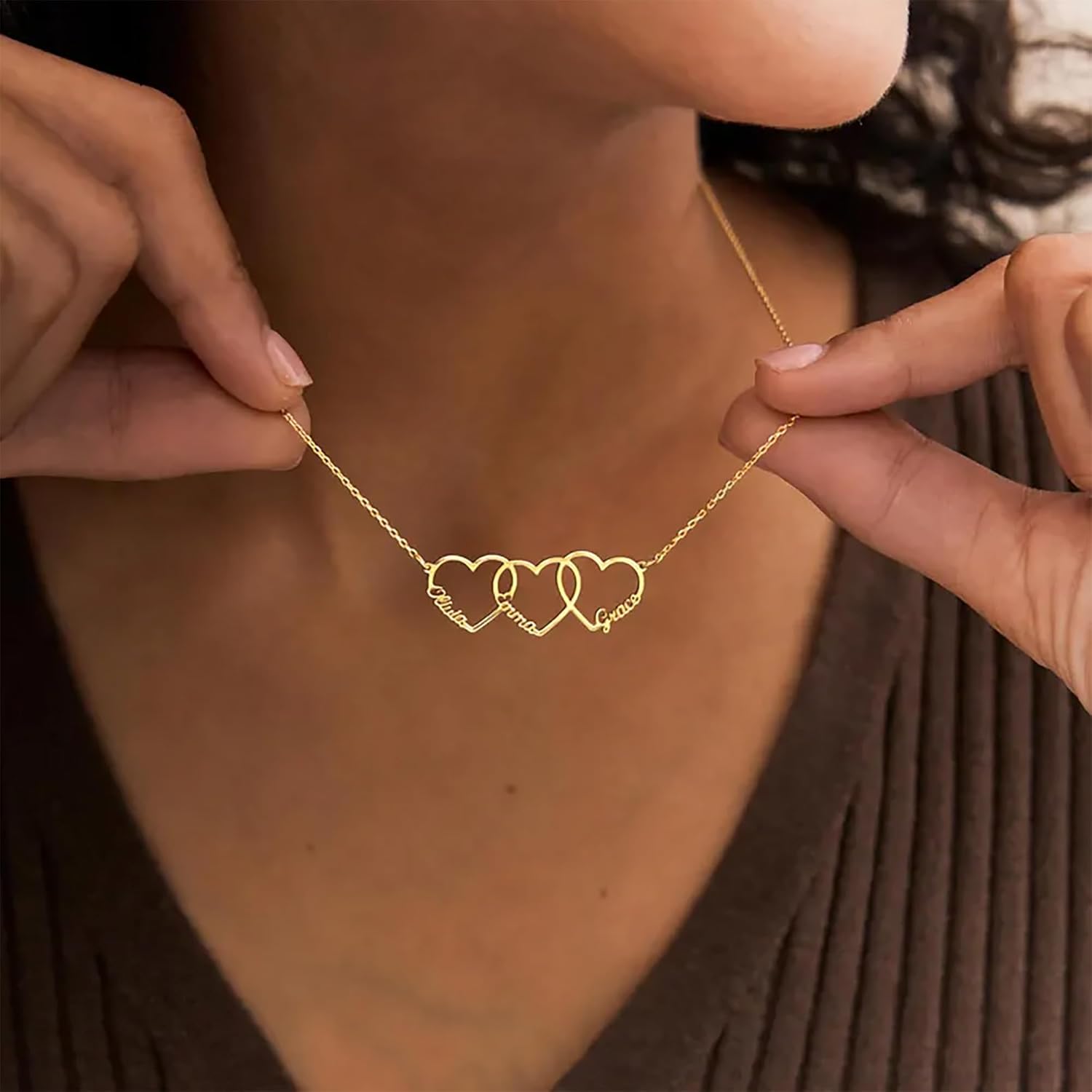 Ajiangwu Mothers Day Necklace with Names,18K Gold Plated Handmade Mom Necklace with Heart Custom Name Necklace Personalized Gifts for Women
