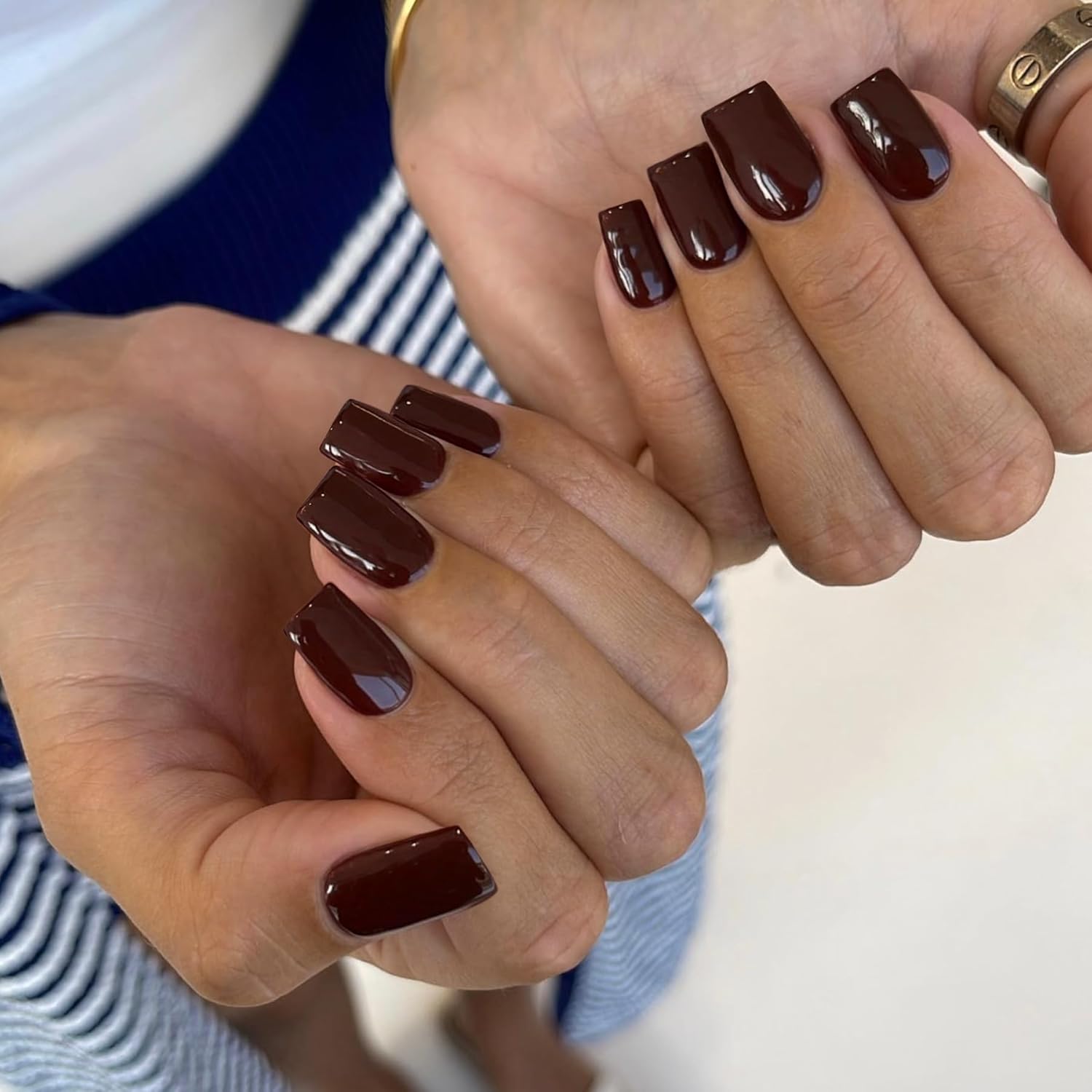 KQueenest Dark Brown Press on Nails Short Medium Square Glue on Nails Set Solid Color Fake Nails Short Coffin Acrylic Nails Reusable Press on Gel Nails for Women Finger Decoration in 24 Pcs