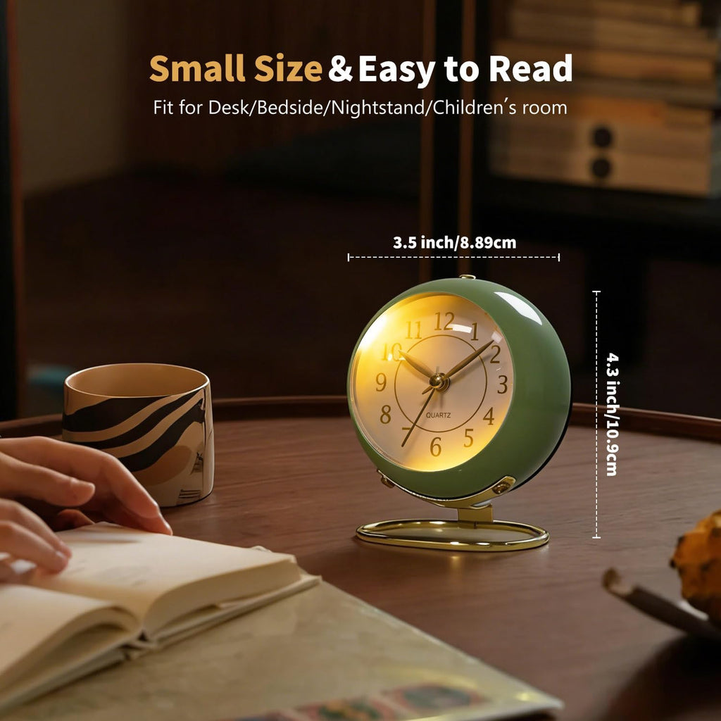 Analog Alarm Clock, Retro Small Desk Clock With Night Light, Cute Simple Design, Silent Non-Ticking, Battery Powered, Backlight Clock For Bedroom,Travel,Kitchen,Bedside Desktop Decor