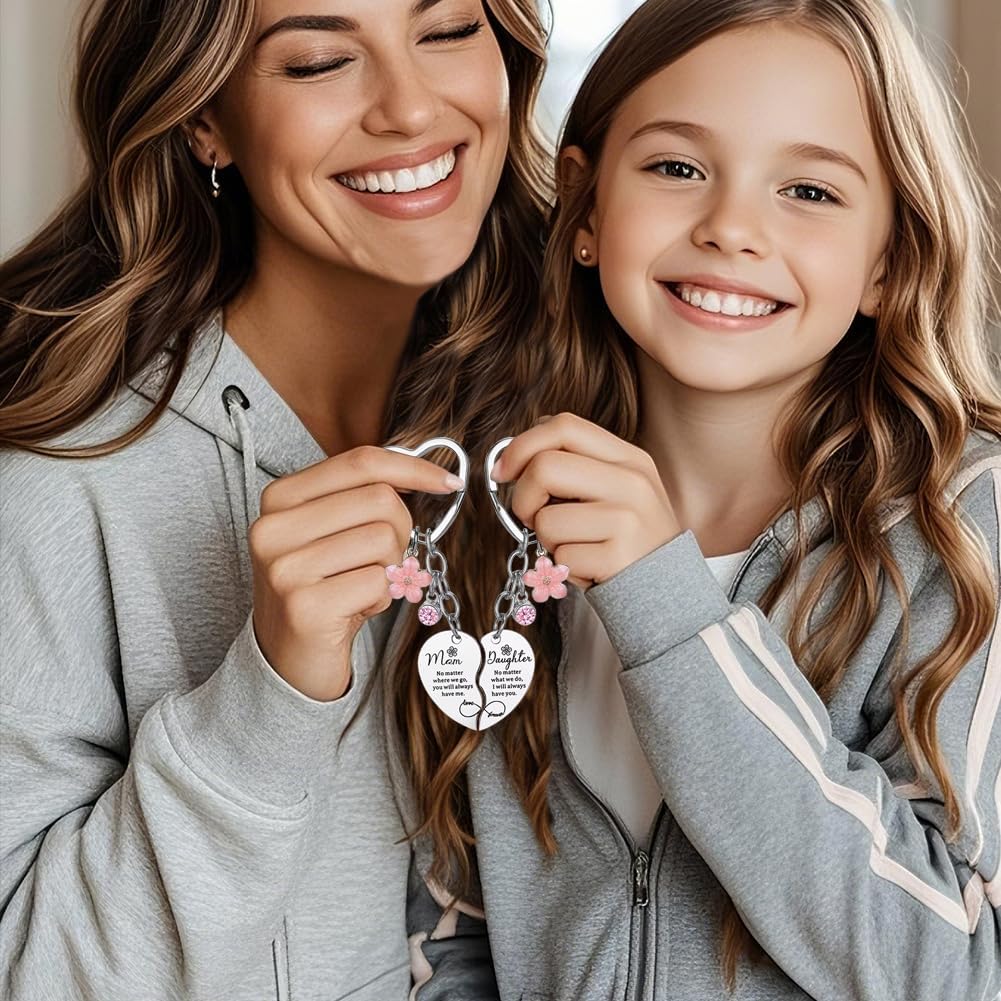 2Pcs Mother Daughter Heart Matching Keyring Keychain from Daughter Set Gifts For Mom Christmas Mothers Day Gifts Mom Birthday Day Christmas Thank You Gifts Mom Keychain Set Mothers Day Keyring With