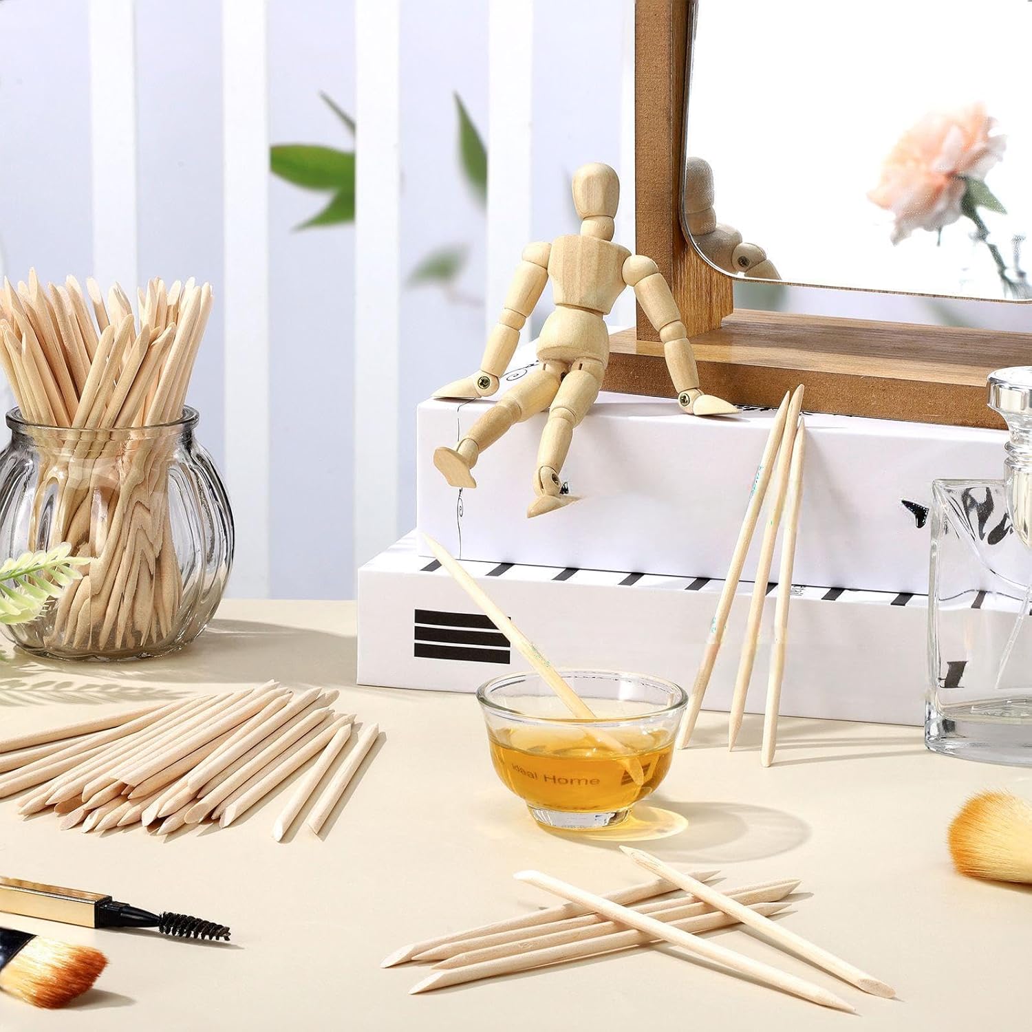 Demissle 400 Pcs Eye Brow Wooden Wax Sticks Mini Waxing Applicator Sticks Lip Nose Eyebrow Wood Craft Small Facial Hair Spatula Applicator for Home Spa Hair Removal Skin Use