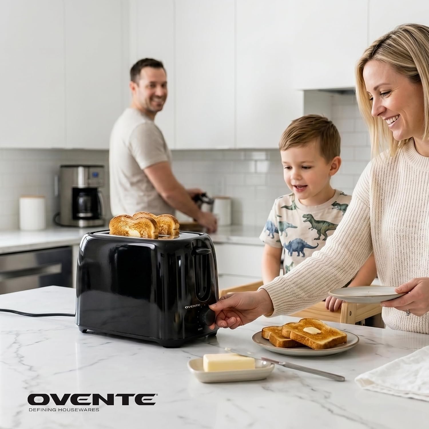 Ovente Electric 2 Slice Toaster Machine With 6-Shade Browning Selector Setting, Compact Design And Removable Crumb Tray, 700W Power Perfect For Toasting Bread, Thin Bagels And Waffles, Black Tp2210B
