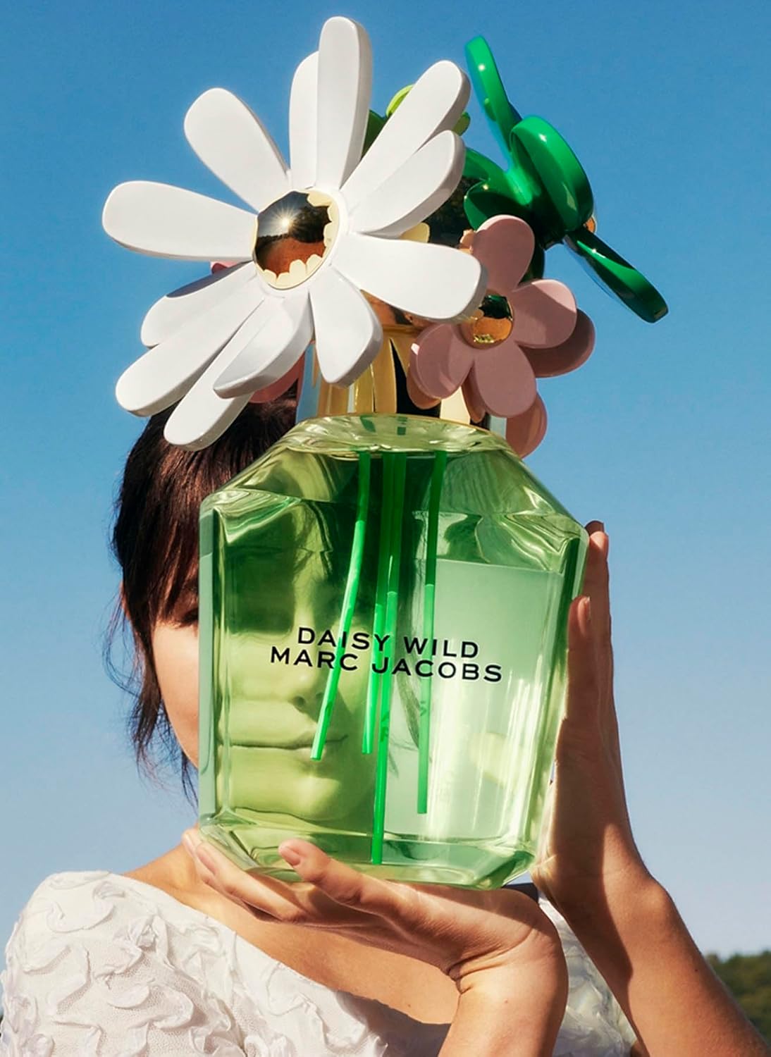 Marc Jacobs Daisy Wild Eau de Parfum - Adventurous Floral Women's Perfume - With Notes of Banana Blossom Accord, Jasmine & Macadamia Accord, Sandalwood & Vetiver des Sables