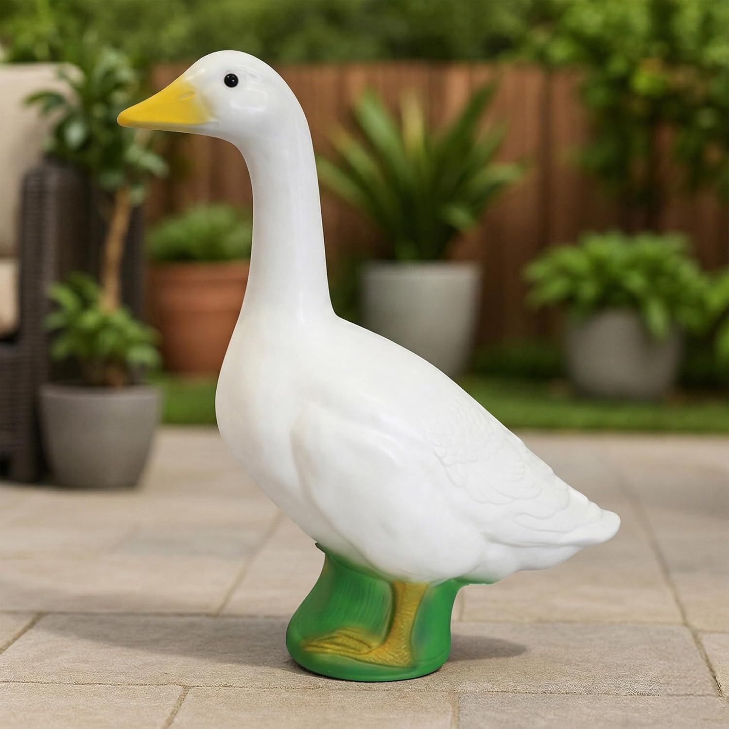 Union Products Light Up Goose Lawn & Garden Statue, 23 Inch Tall, White
