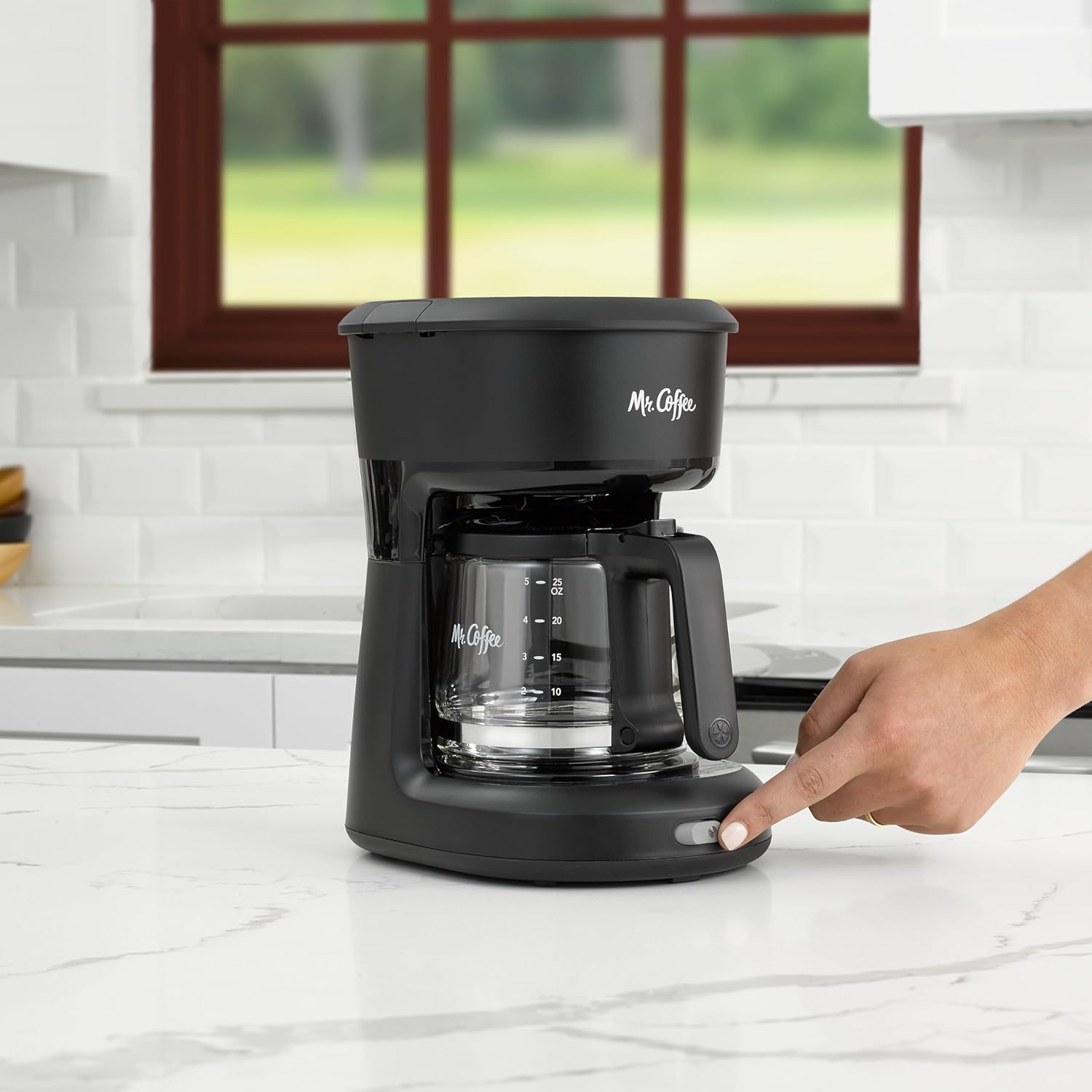 Mr. Coffee Mini Brew 5-Cup Coffee Maker with Auto-Pause & Ergonomic Carafe, Brews up to 25oz of Coffee, Perfect for Home & Office Use, Black