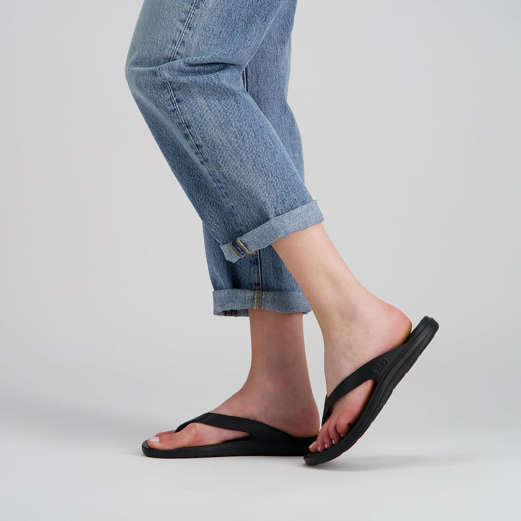 Totes Women’S Everywear Flip Flop Sandals Ultra‑Lightweight Waterproof Comfort For Beach, Pool & Everyday Wear