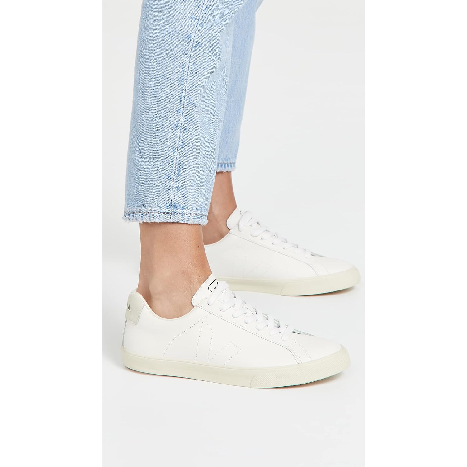 Veja Women Esplar Sneakers Extra White