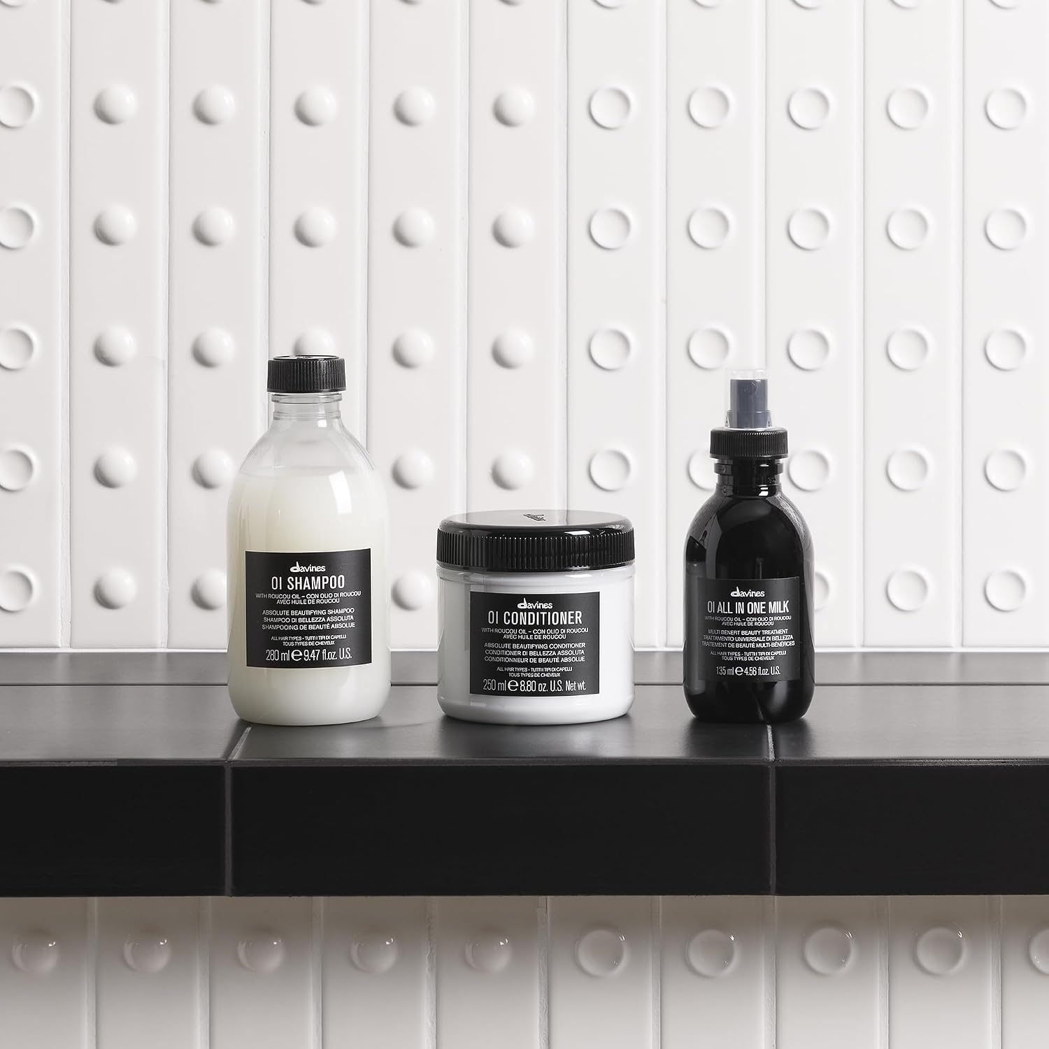 Davines Oi Conditioner, Rich Creamy Hydrating Conditioner For All Hair Types - Accelerates Drying, Protects Structure & Adds Shine With Antioxidant Roucou Oil - Softens & Detangles