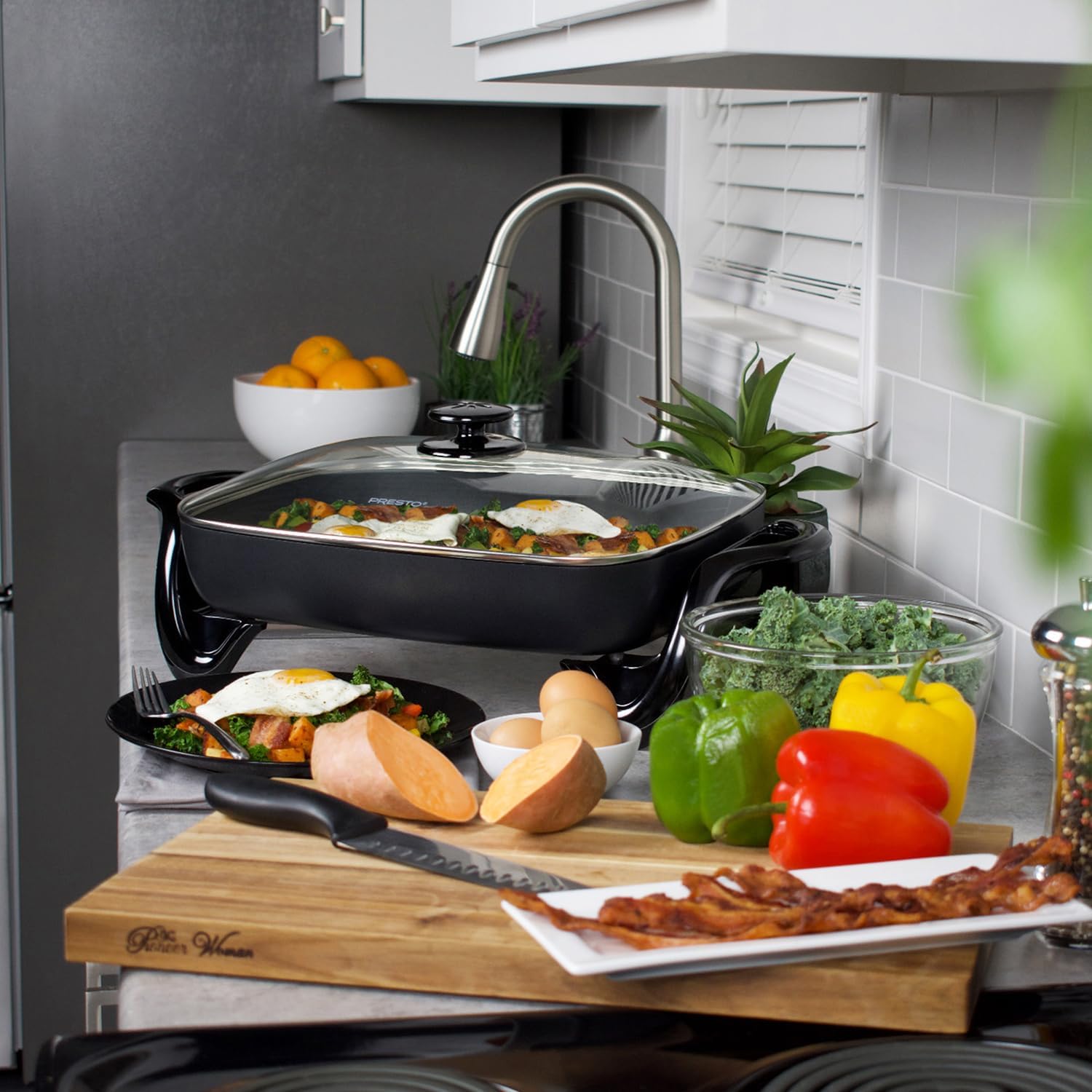 Presto 06852 16-Inch Electric Skillet With Glass Cover