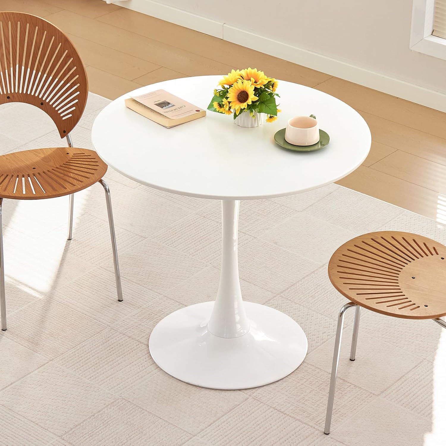 Round Dining Table, 31.5" Circle Tulip Table With Thickened Tabletop & Metal Pedestal, Mid Century Modern Bistro Table For Kitchen, Small Places, Living Room, Cafe (White)