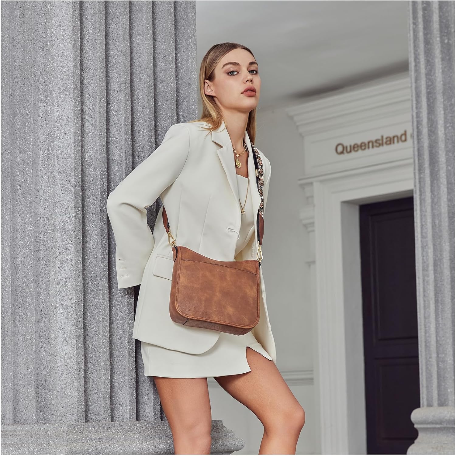 BOSTANTEN Crossbody Bags for Women Trendy Vegan Leather Hobo Purses Shoulder Handbags Wide Shoulder Strap