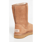 Ugg Women'S Classic Short Ii Boot