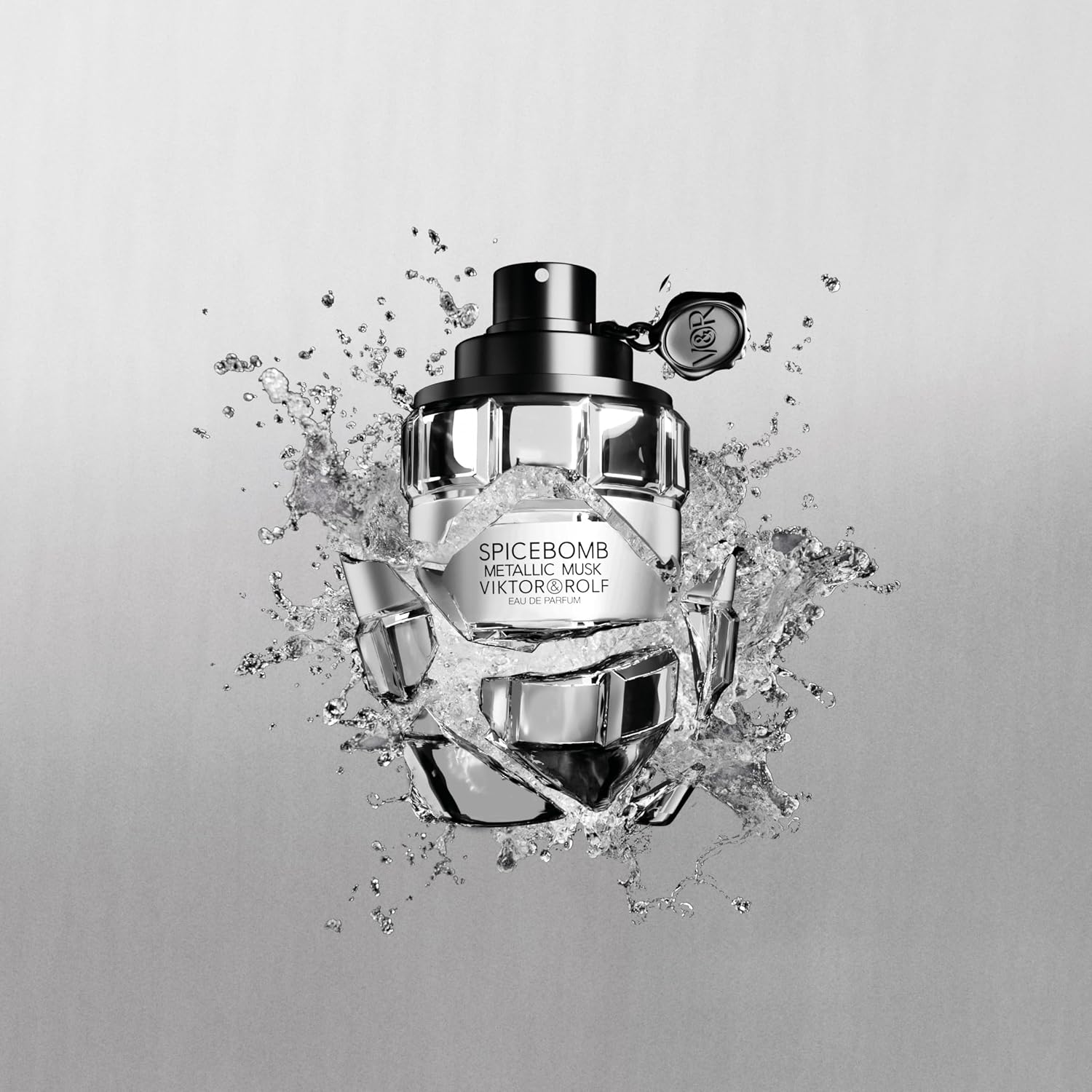 Viktor&Rolf - Spicebomb Metallic Musk - Eau De Parfum - Cologne For Men - Ambery Fragrance - With Warm Musk, Silver Suede & Black Pepper