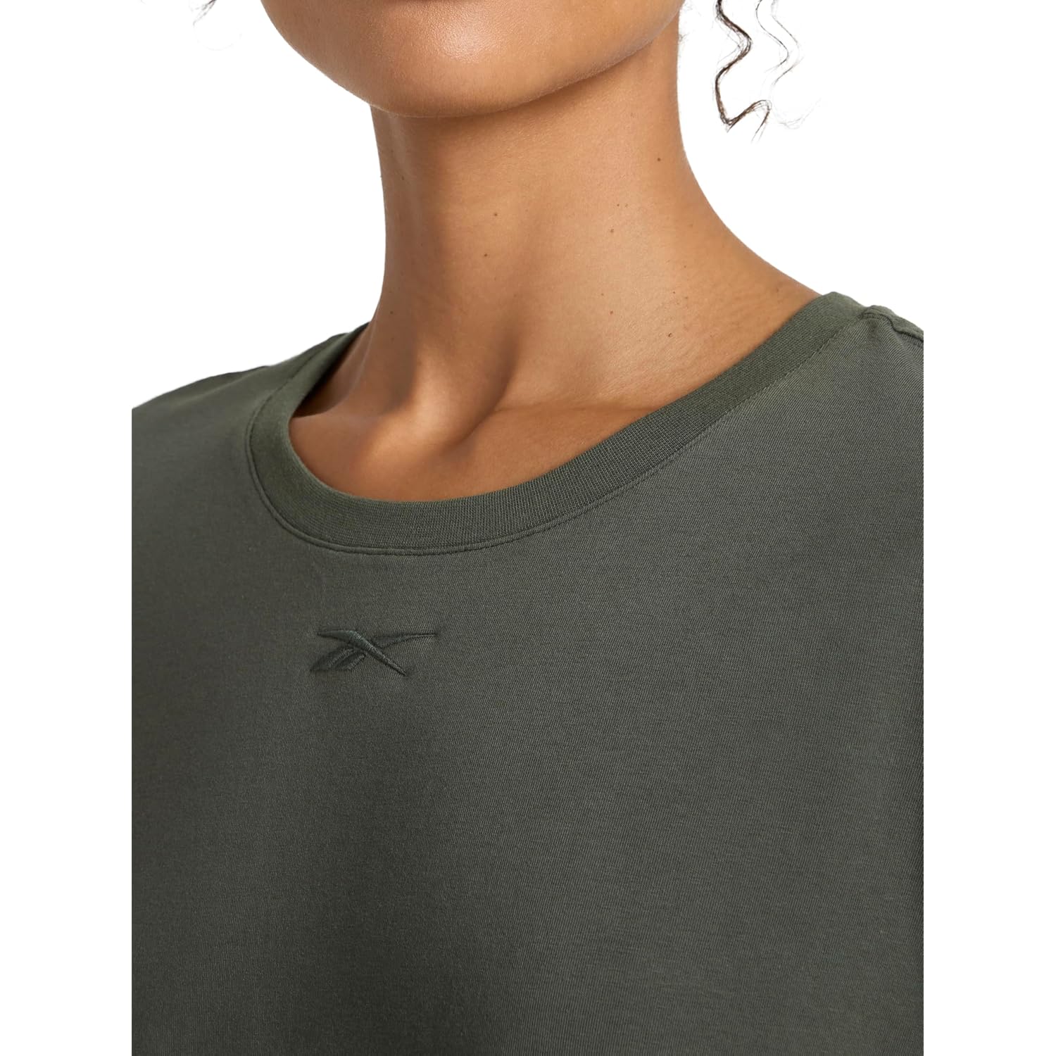 Reebok Women's Embroidery Hit Graphic Crewneck T-Shirt, Standard Fit, Lightweight Stretch Cotton Fabric Grit Green