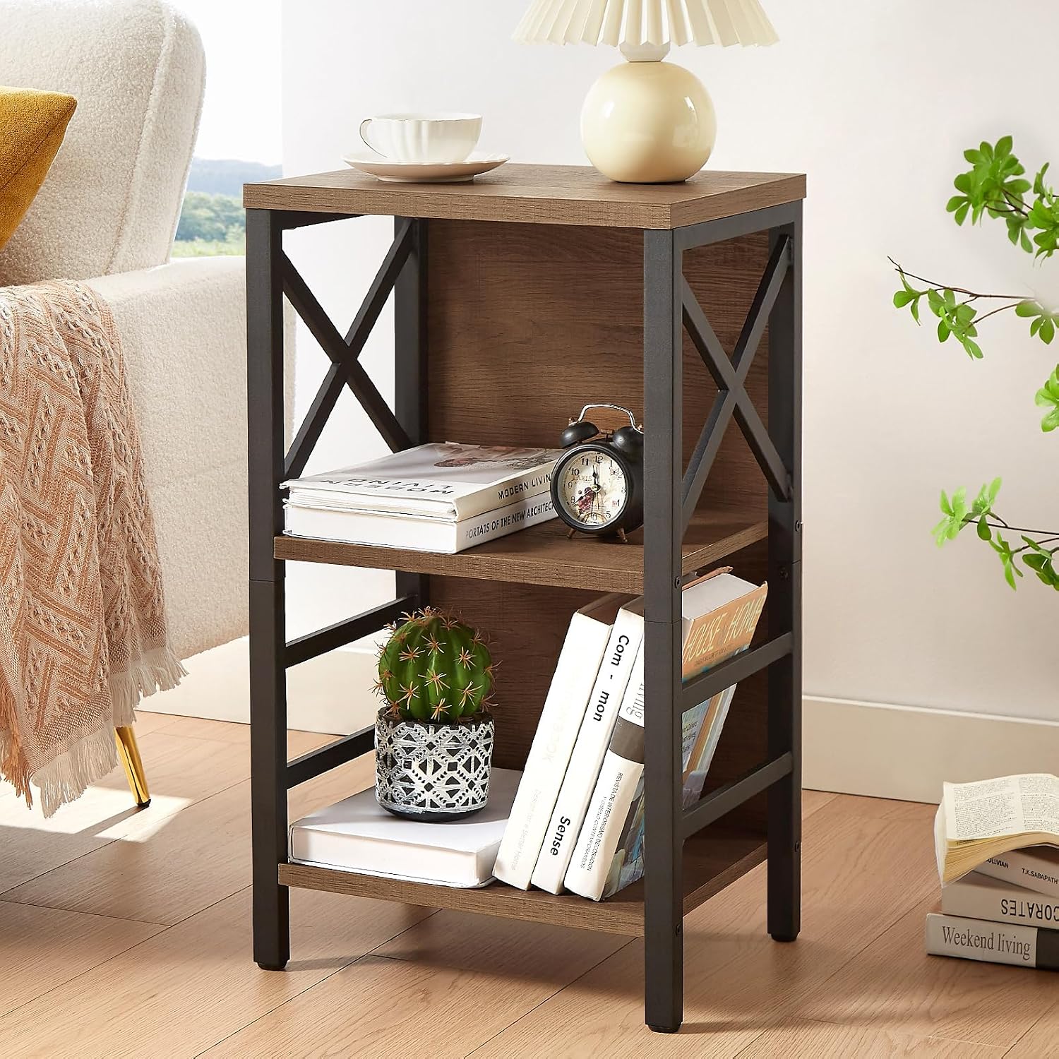 Small Bookshelf, 3 Tier Industrial Shelf With Metal Frame And Backboard, Low Rustic Brown Book Shelf, Small Bookcase For Small Spaces,Bookshelf For Living Room, Bedroom & Home Office