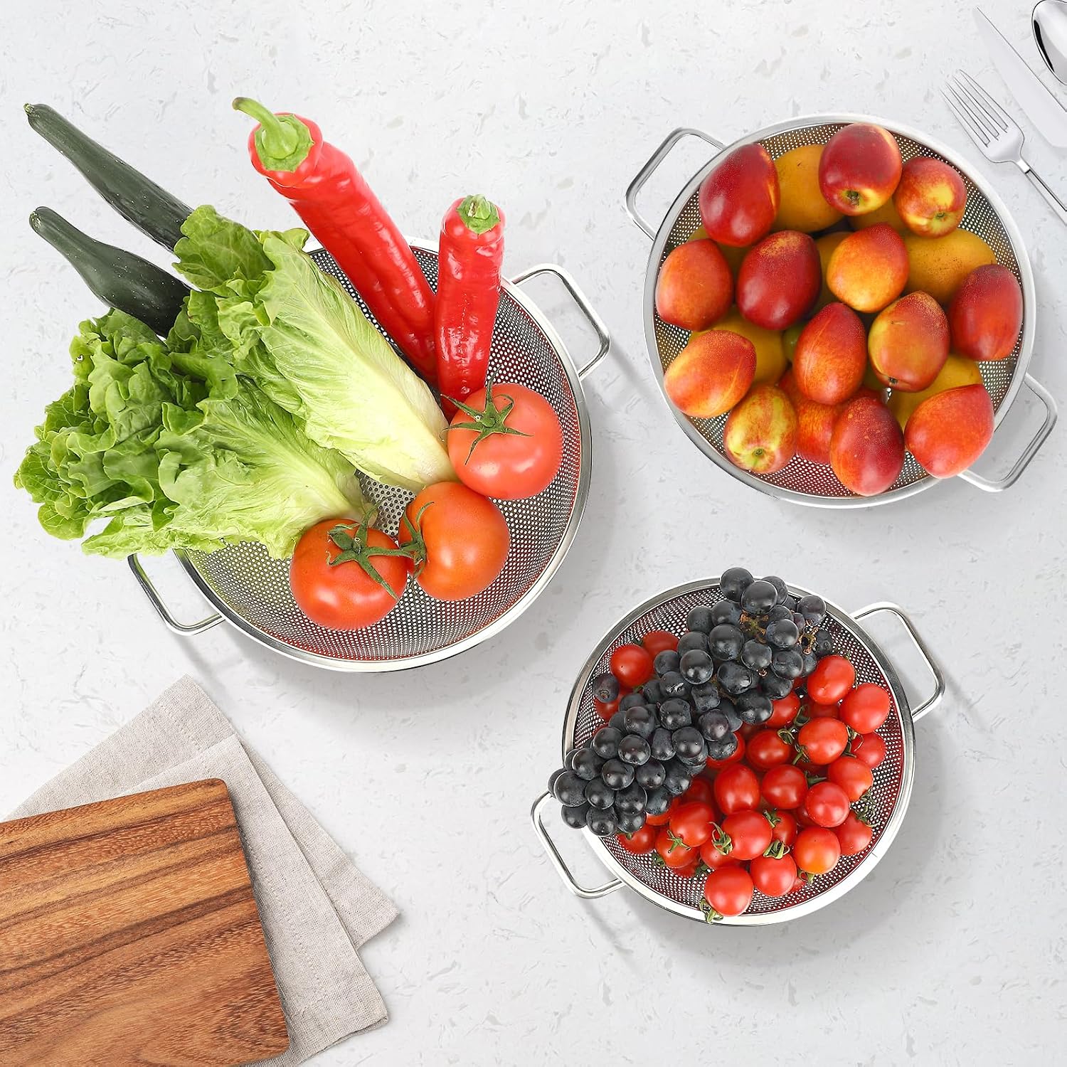 Colander For Kitchen, 3Qt, Stainless Steel Colander Strainer With Handle For Fruits Vegetables Cooking Food, Dishwasher Safe
