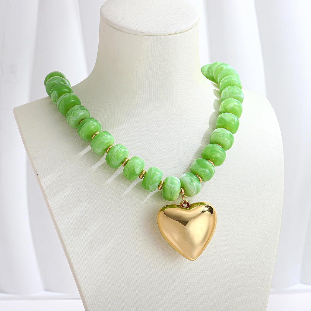 Gold Heart Pendant Necklaces for Women Colorful Acrylic Resin Beaded Choker Necklace Fashion Chunky Statement Beaded Heart Necklace