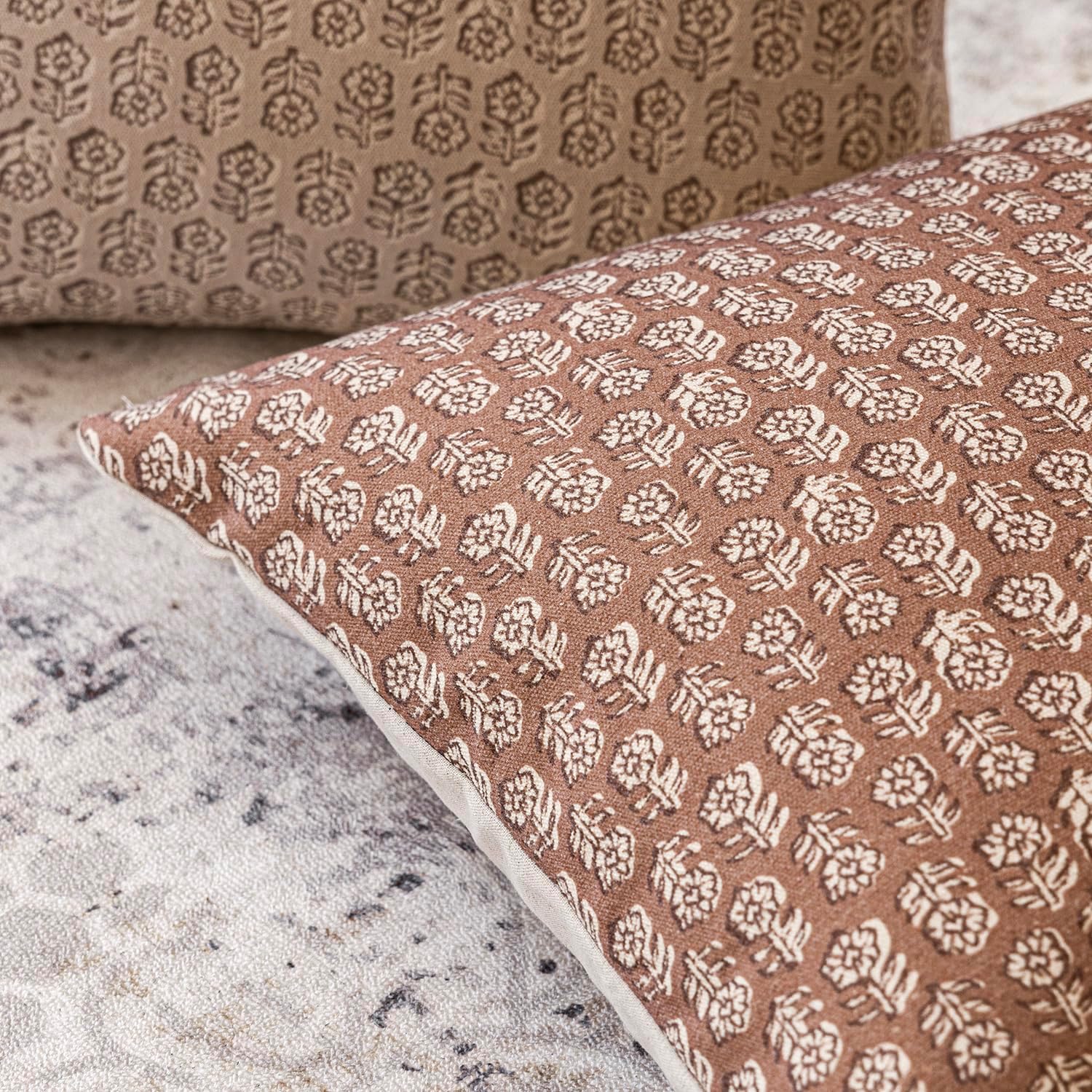 Foindtower Set Of 2 Decorative Neutral Floral Print Throw Pillow Covers Vintage Farmhouse Cushion Covers Boho Home Decor For Sofa Chair Couch Bedroom Living Room,18×18 Inch,Light Orange Brown