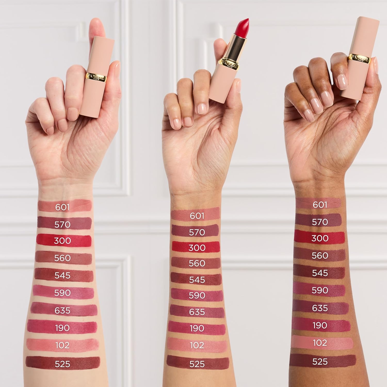 L'Oreal Paris Colour Riche Blurred Matte Lipstick for Moisturized Lips, Lip Makeup with Argan Oil and Vitamin E, Blushing Berry