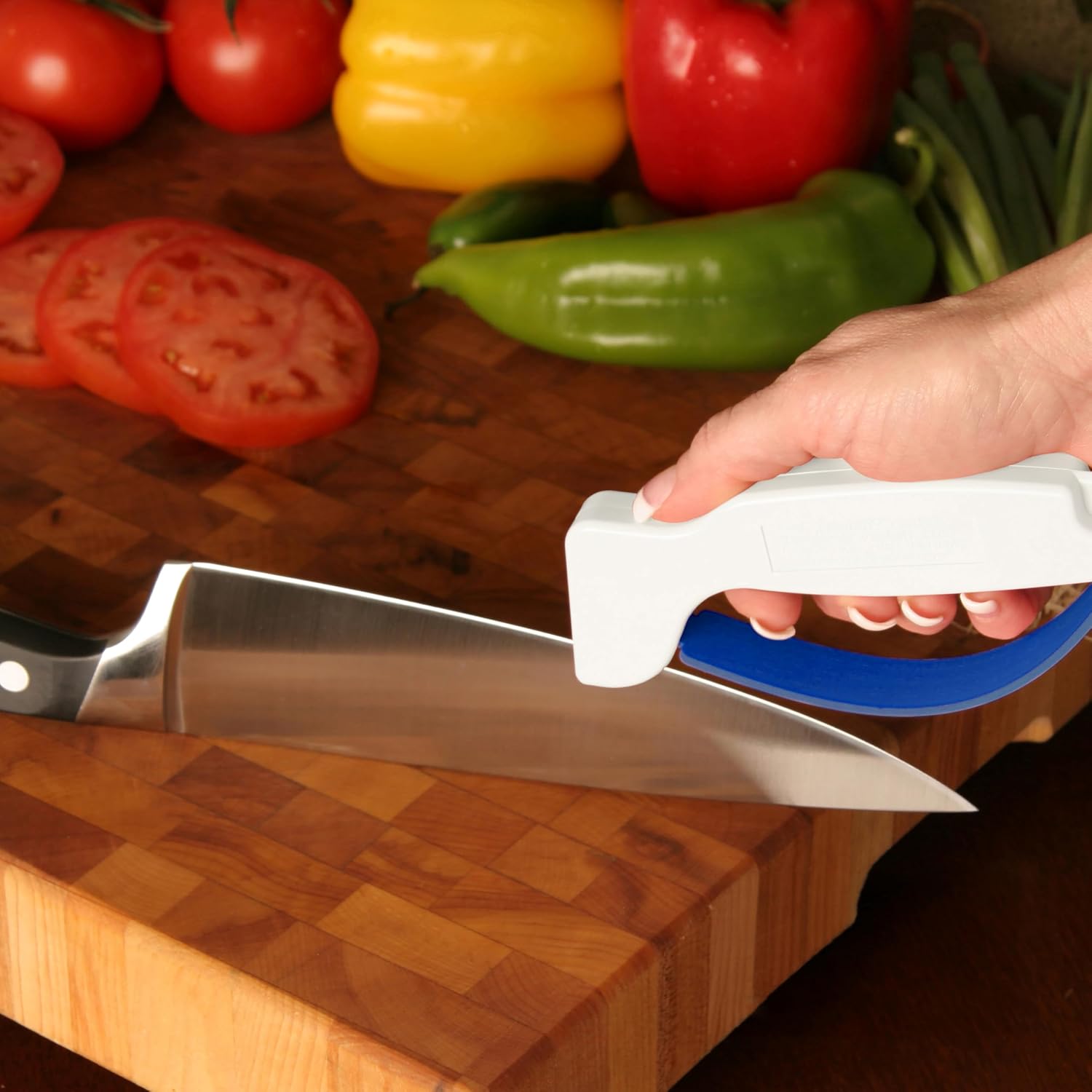 Accusharp Knife Sharpener, Ergonomic Comfortable Handle, Compact & Easy To Use, Restore And Hone Straight & Serrated Knives, White