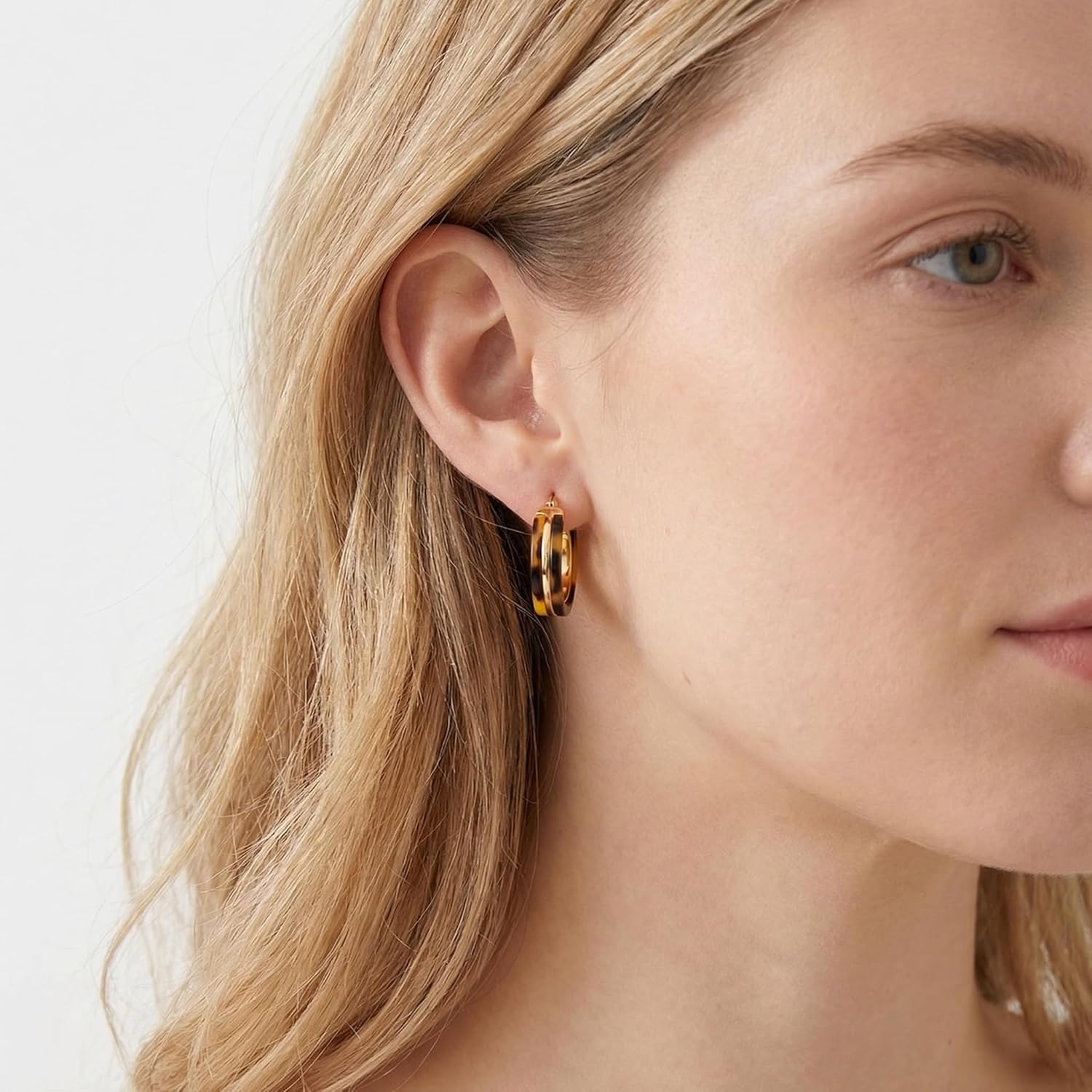 Chunky Hoop Earrings for Women 18K Gold Plated Tortoise Shell Leopard Resin Hoops, 925 Sterling Silver Post Lightweight Vintage Statement Earrings for Daily Wear