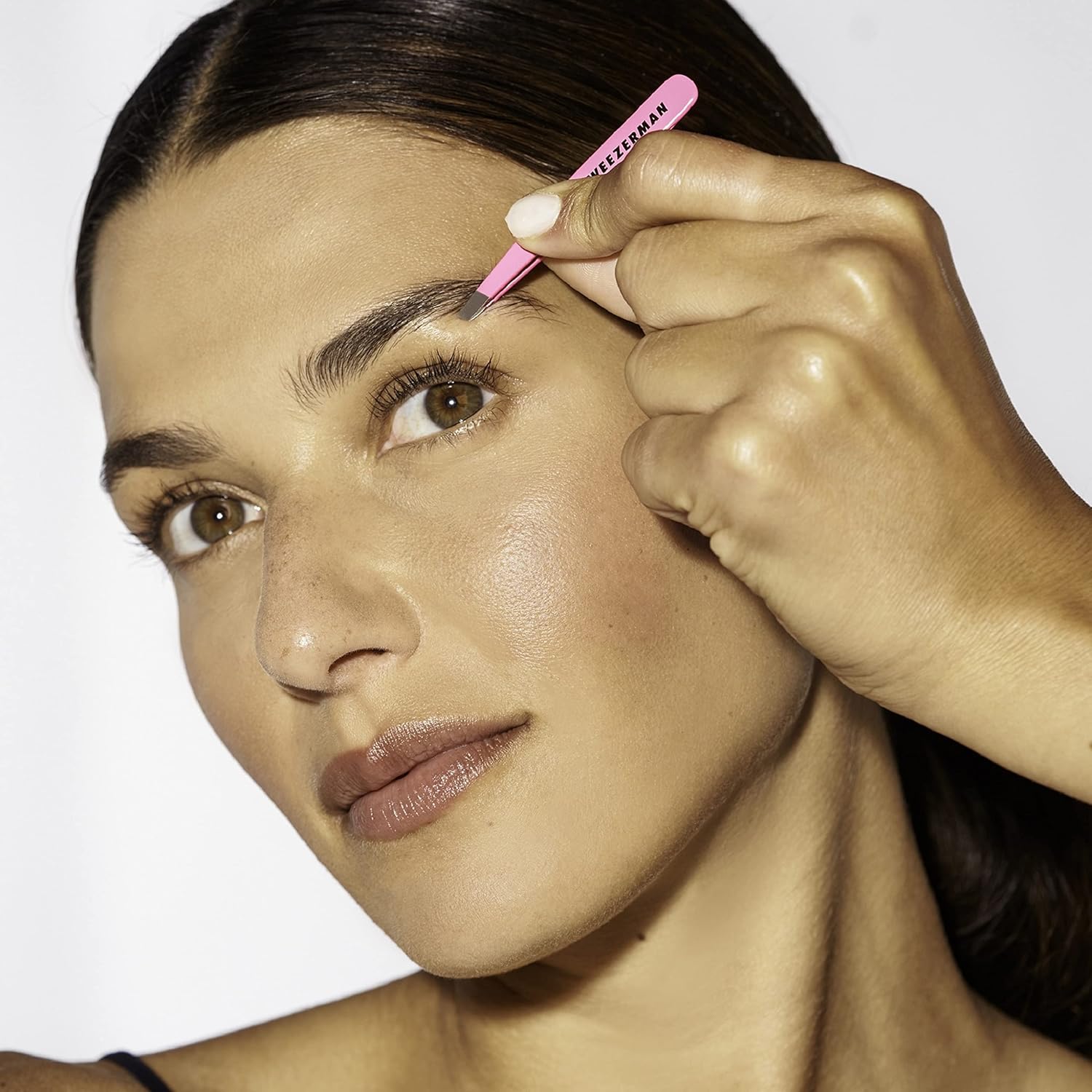 Tweezerman Mini Slant Tweezer - Tweezers for Eyebrows, Travel Tweezers for Eyebrows, Facial Hair (Neon Pink)