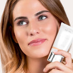 PÜR MINERALS 4-in-1 Tinted Moisturizer With SPF 20 - Hydrating Face Moisturizer, Primer, & Foundation With Shea Butter, Aloe Vera & Vitamin B3 - Vegan Friendly - Free of Paraben, Gluten & BPA