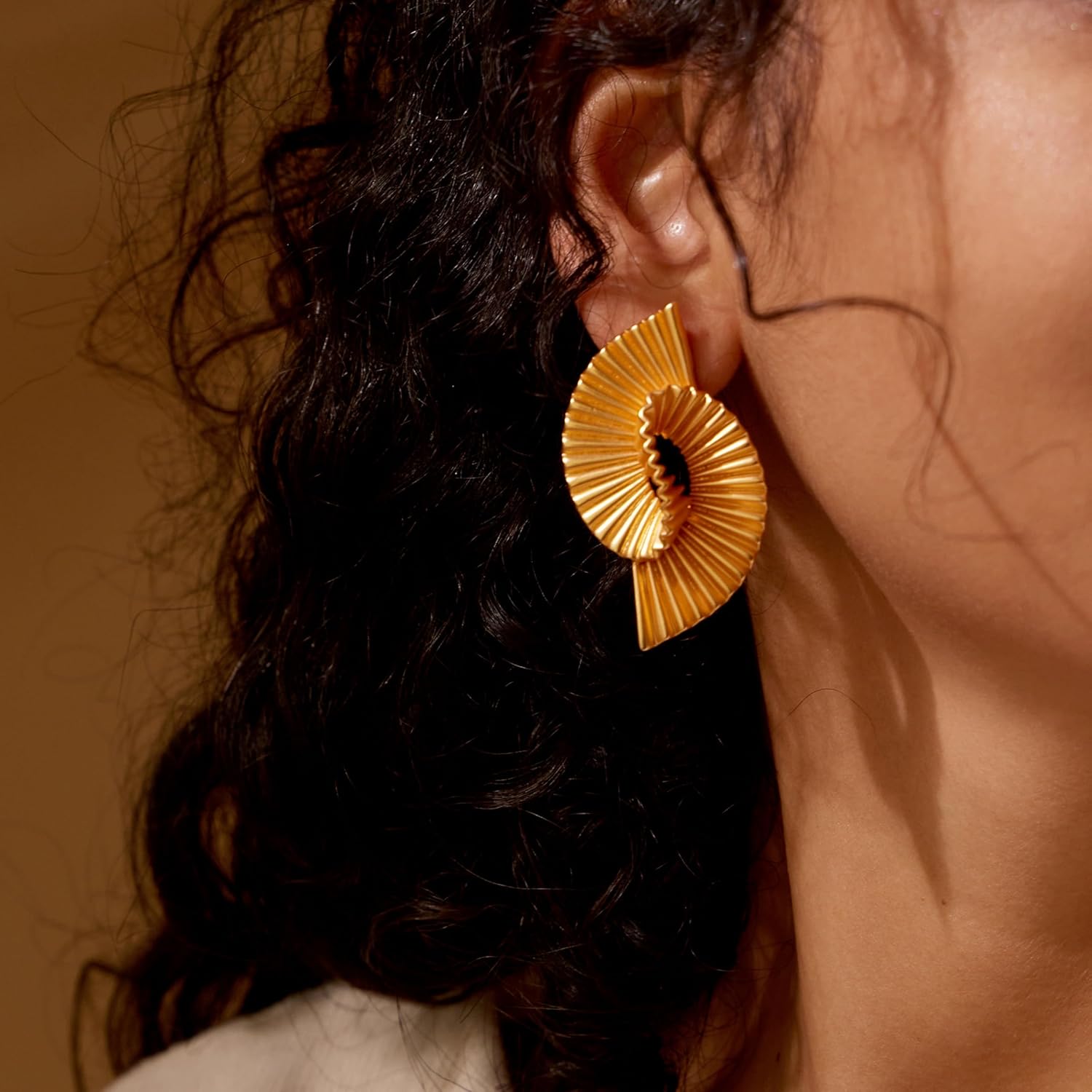 18K Gold Dangle Earrings for Women, Statement Gold Earrings Thick and Sturdy Hypoallergenic Exaggerated Striped Twist Fashion Jewelry Versatile Luxury Gifts.
