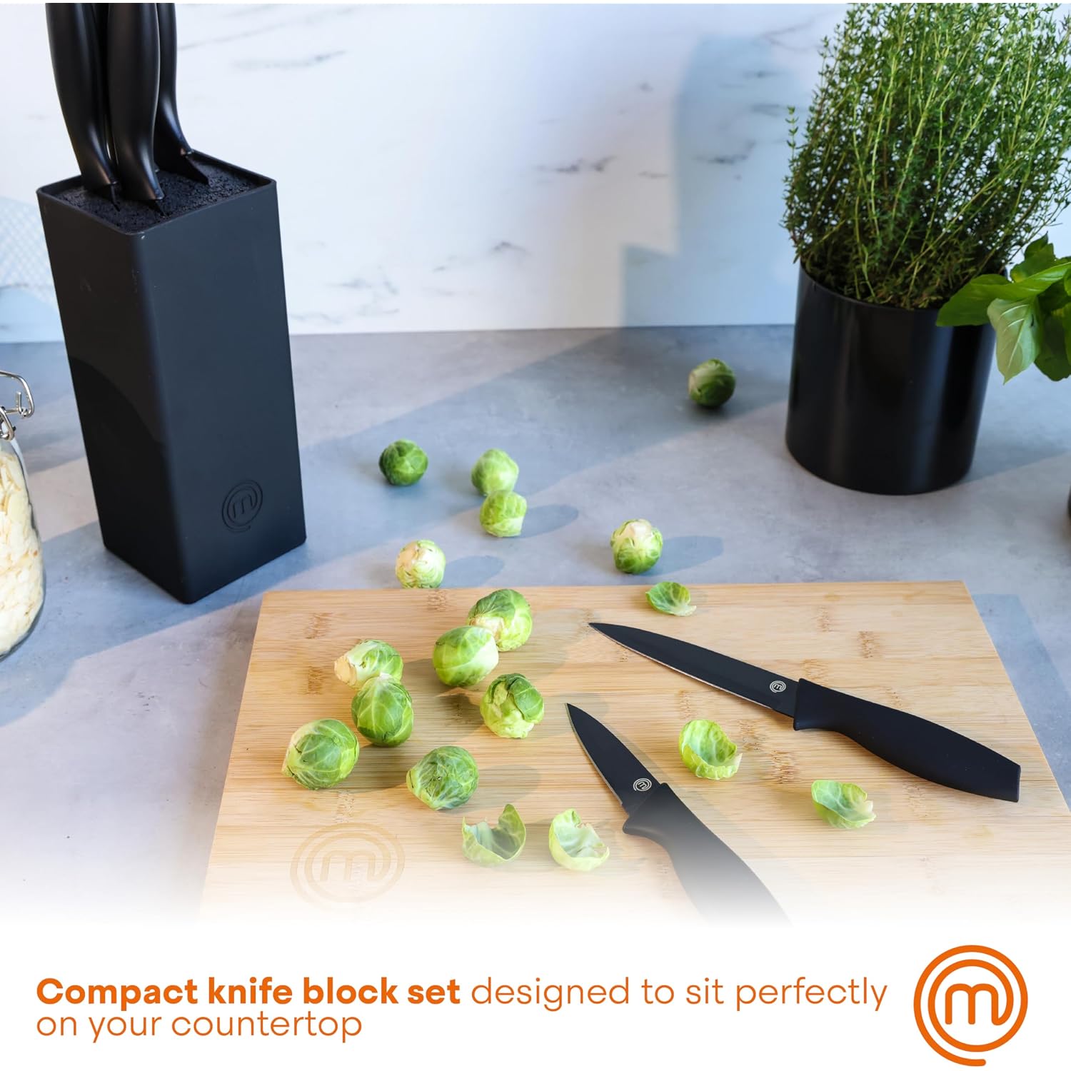 Masterchef Knife Set With Block, 6 Kitchen Knives And A Universal Knife Holder, Extra Sharp Stainless Steel Blades For Precise Cutting With Non Stick Coating & Soft Touch Easy Grip Handles, Black