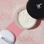 IT Cosmetics Bye Bye Pores – Poreless Finish Loose Setting Powder Makeup – Translucent Blurring Face Powder for All Skin Tones – with Peptides, Silk, Collagen & Antioxidants – 0.23 oz