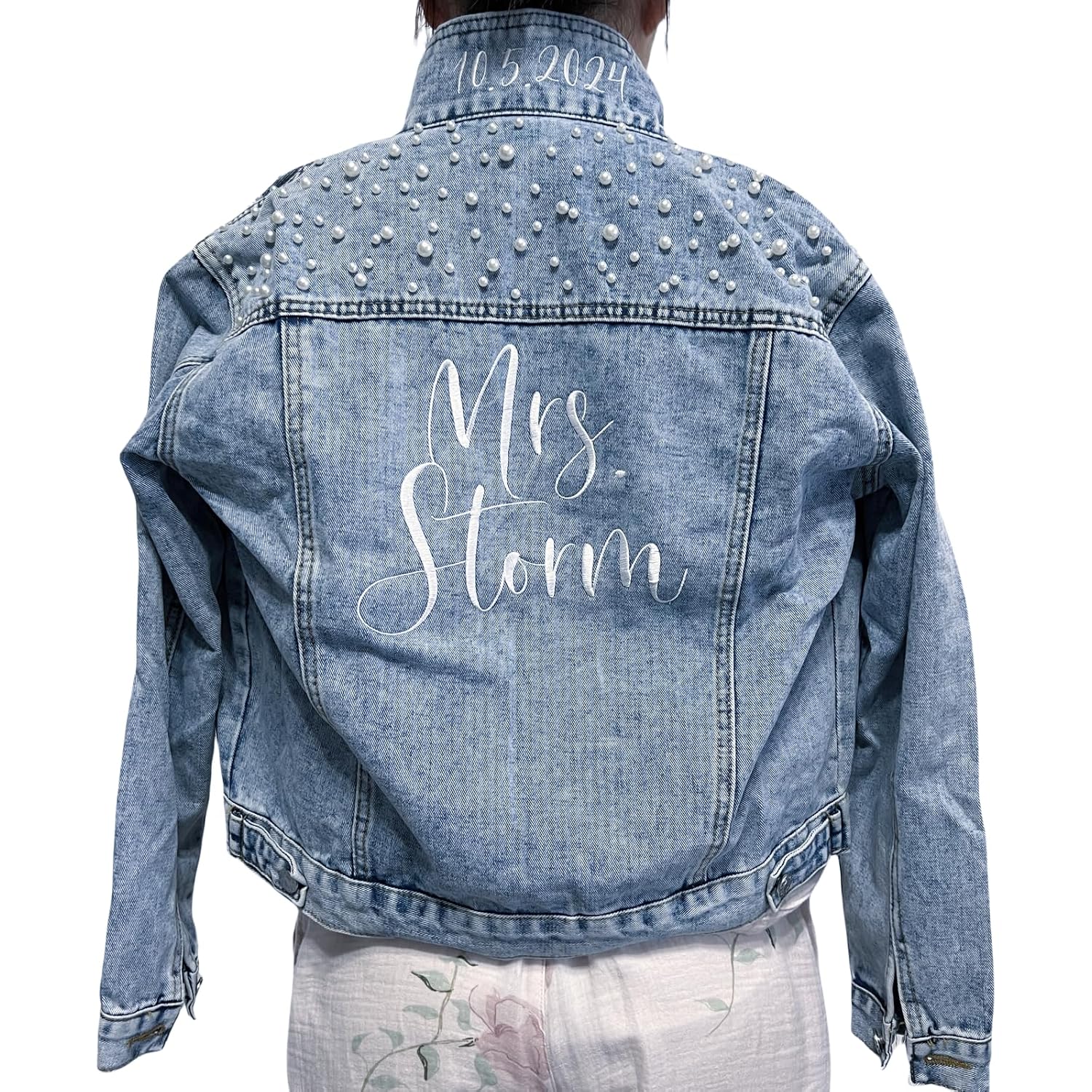 Custom Embroidered Bridal Denim Jacket, Women'S Pearl Denim Jacket With Name,Made Of Embroidery,Suitable For Bachelorette Party, Wedding,Honeymoon, Wedding Gift, Bridal Gift