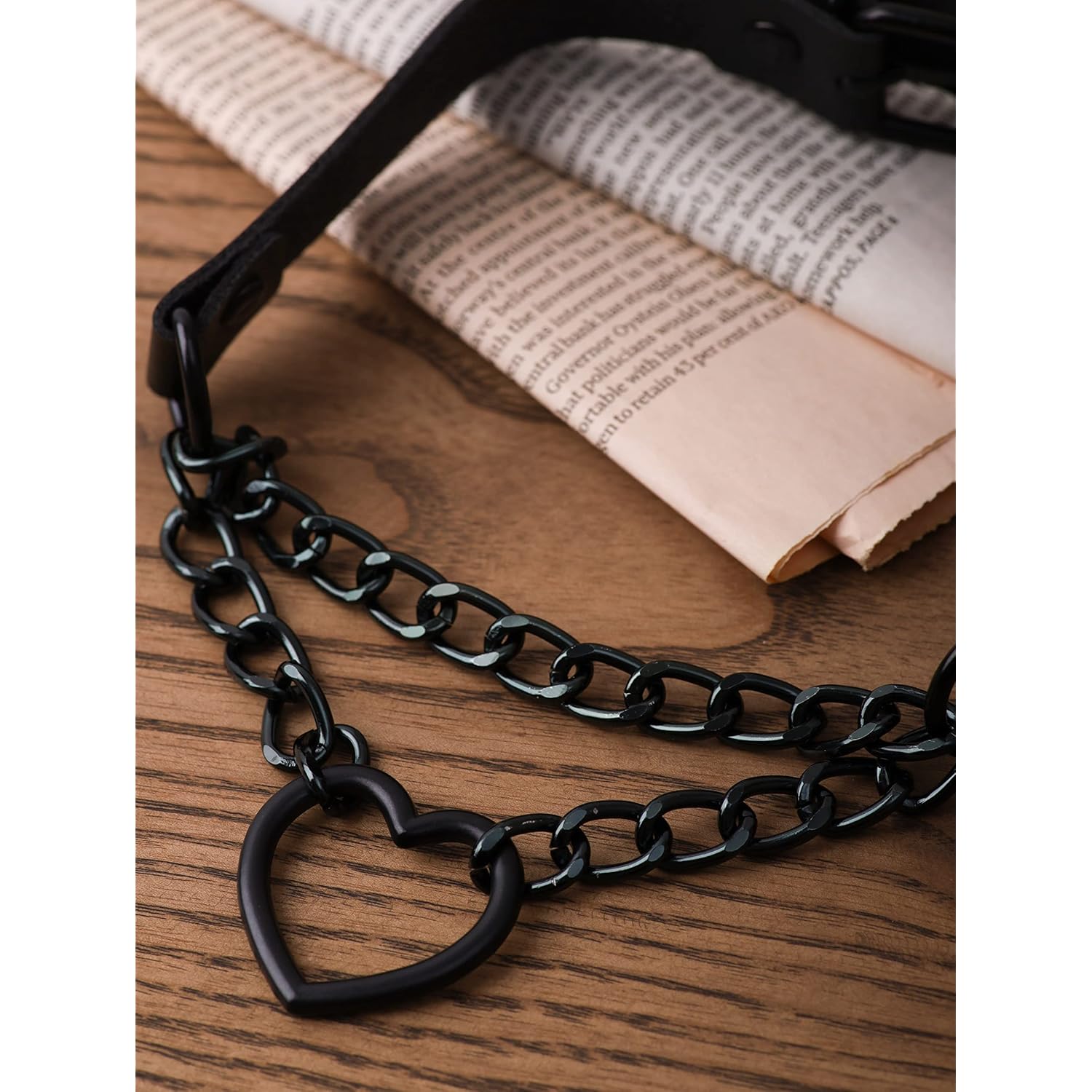 Sacina Goth Heart Chain Choker Necklace, PU Leather Choker, Gothic Punk Grunge Emo Necklace, Halloween Christmas Jewelry Gift for Women, Men
