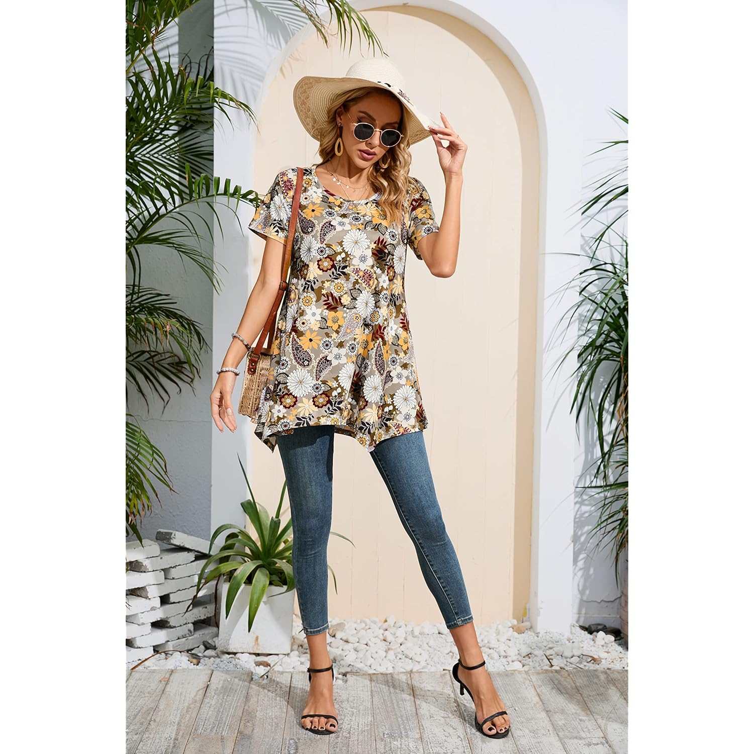 Tunic Tops for Women Plus Size Short Sleeve Top Loose Fit Dressy Casual Swing Summer Tunics Tops to Wear with Leggings