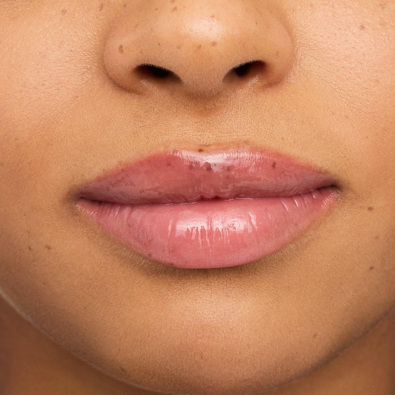 Essence | The Super Peptide Glossy Lip Treatment | Hydrating, Nourishing And Non-Sticky | Vegan, Gluten Free And Cruelty Free (03 |Toffeetastic!)