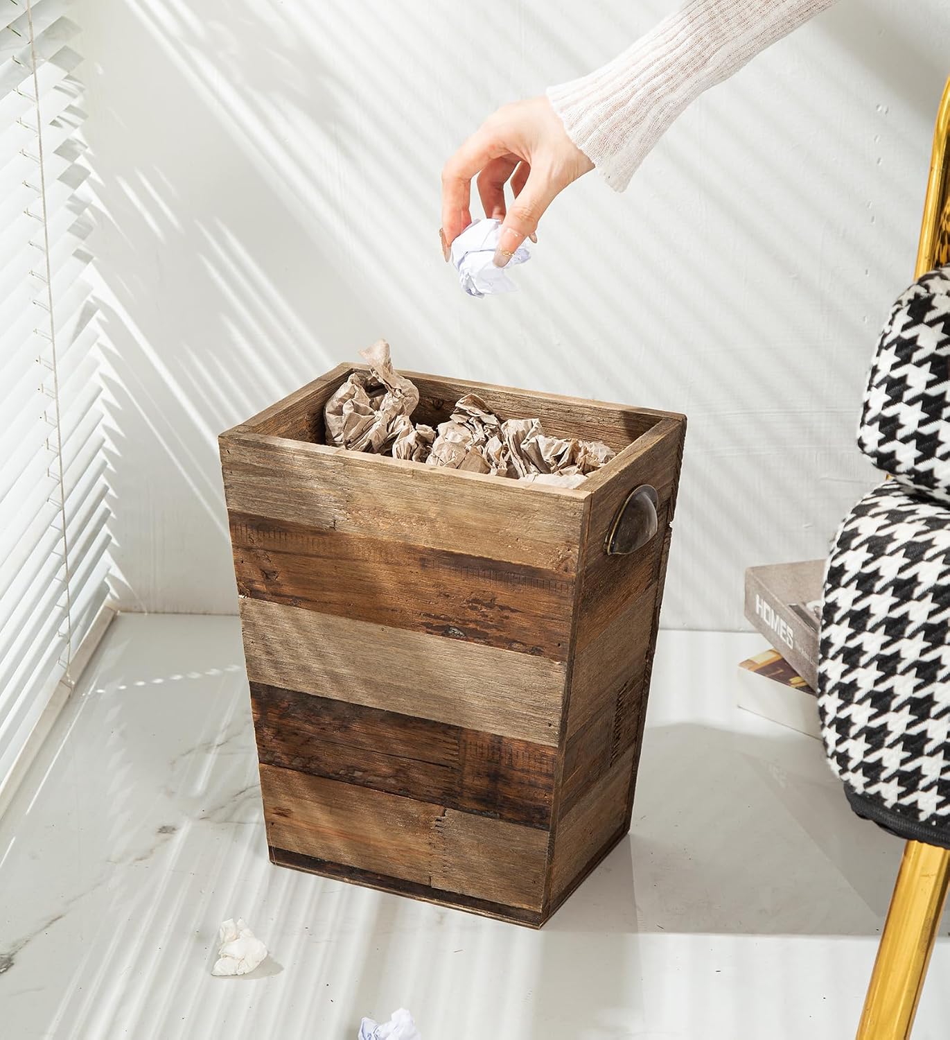 Small Wood Trash Can, Farmhouse Rectangular Garbage Can Waste Basket, Rustic Distressed Reclaimed Wood Wastebasket, Vintage Wooden Trash Recycling Bin Storage Basket With Metal Handles (Natural)