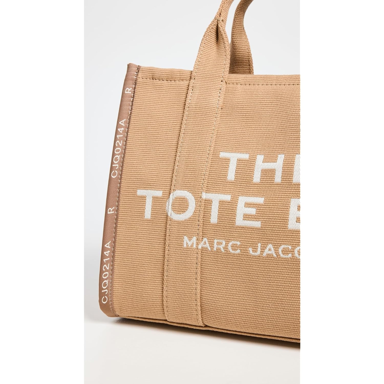 Marc Jacobs Women'S The Medium Traveler Tote