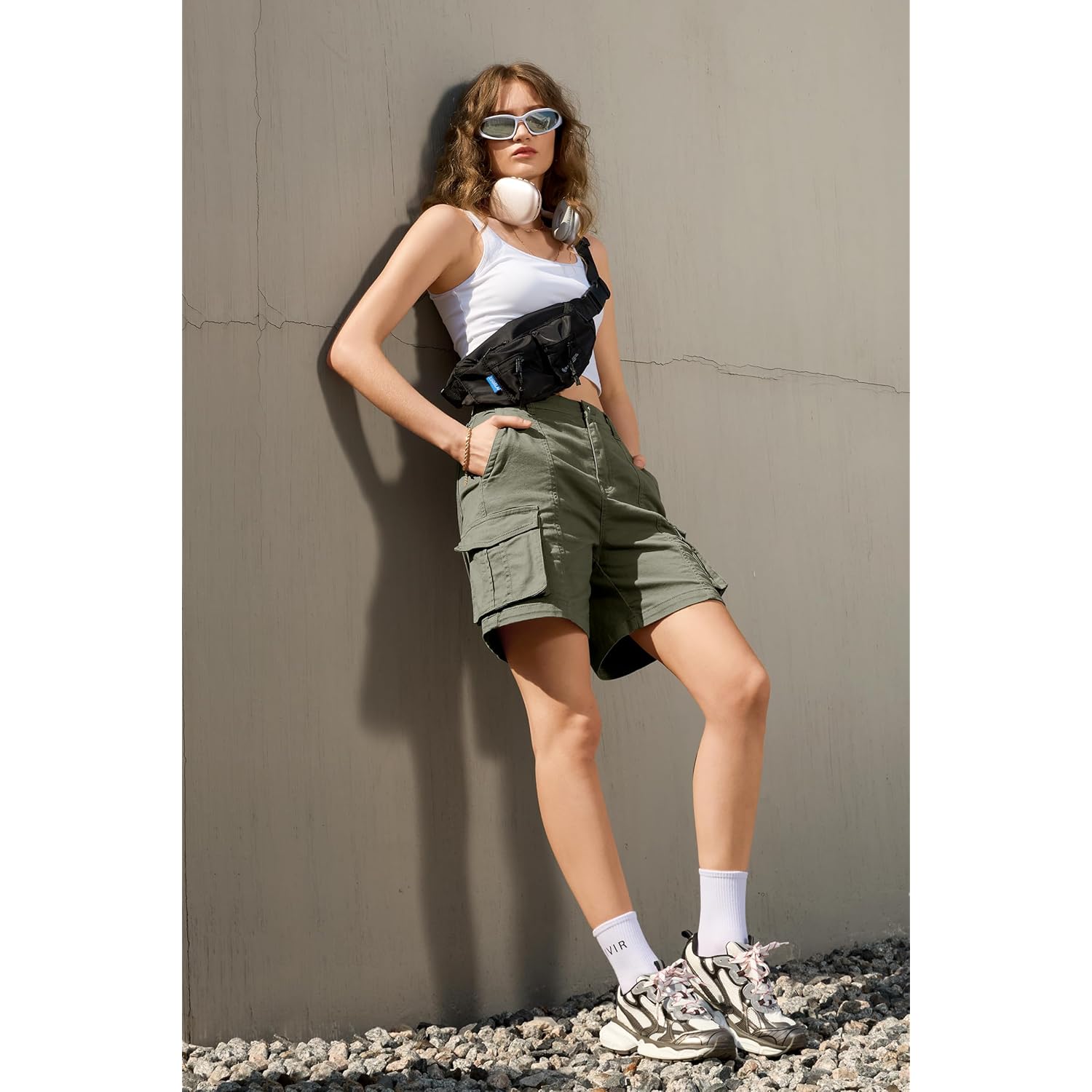 Bermuda Shorts for Women Cargo Shorts Knee Length 6 Pockets Elastic Waist Long Shorts for Summer Casual