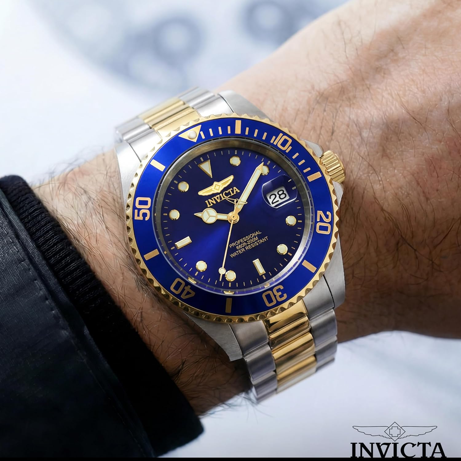 Invicta Men'S Pro Diver Quartz Watch With Stainless Steel Strap