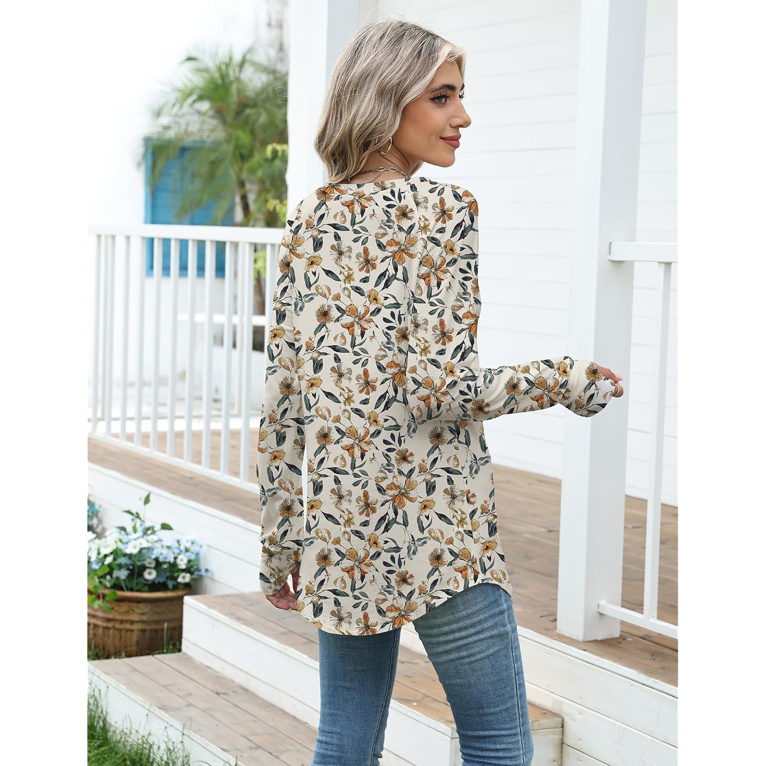 Zeagoo Women's Casual Long Sleeve Shirts Crew Neck Round Hem Loose T-Shirts Tunic Tops with Thumb Holes