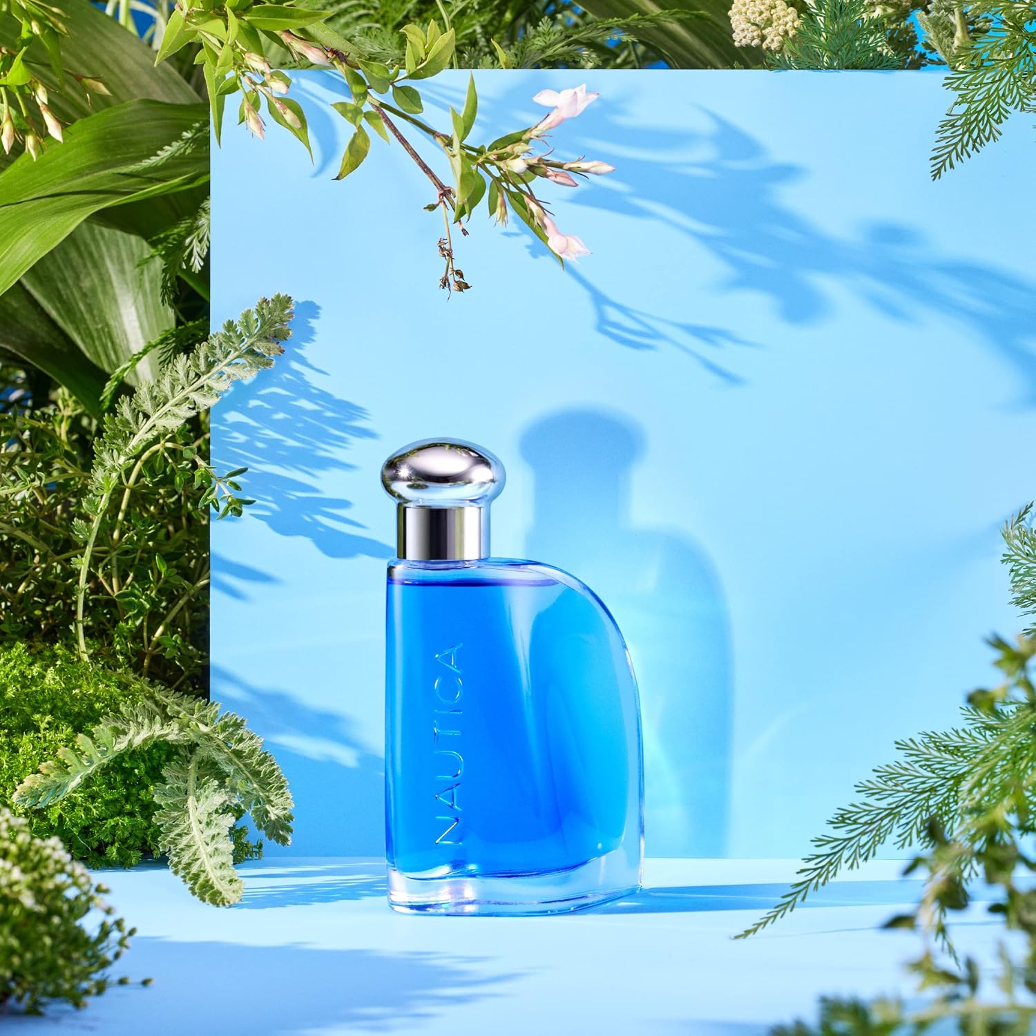 Nautica Blue Eau De Toilette 3.4 Fl Oz (Pack Of 1), Notes Of Basil, Jasmine, And Cedarwood, Men'S Fragrance, Long Lasting, Everyday Fragrance, Travel Size