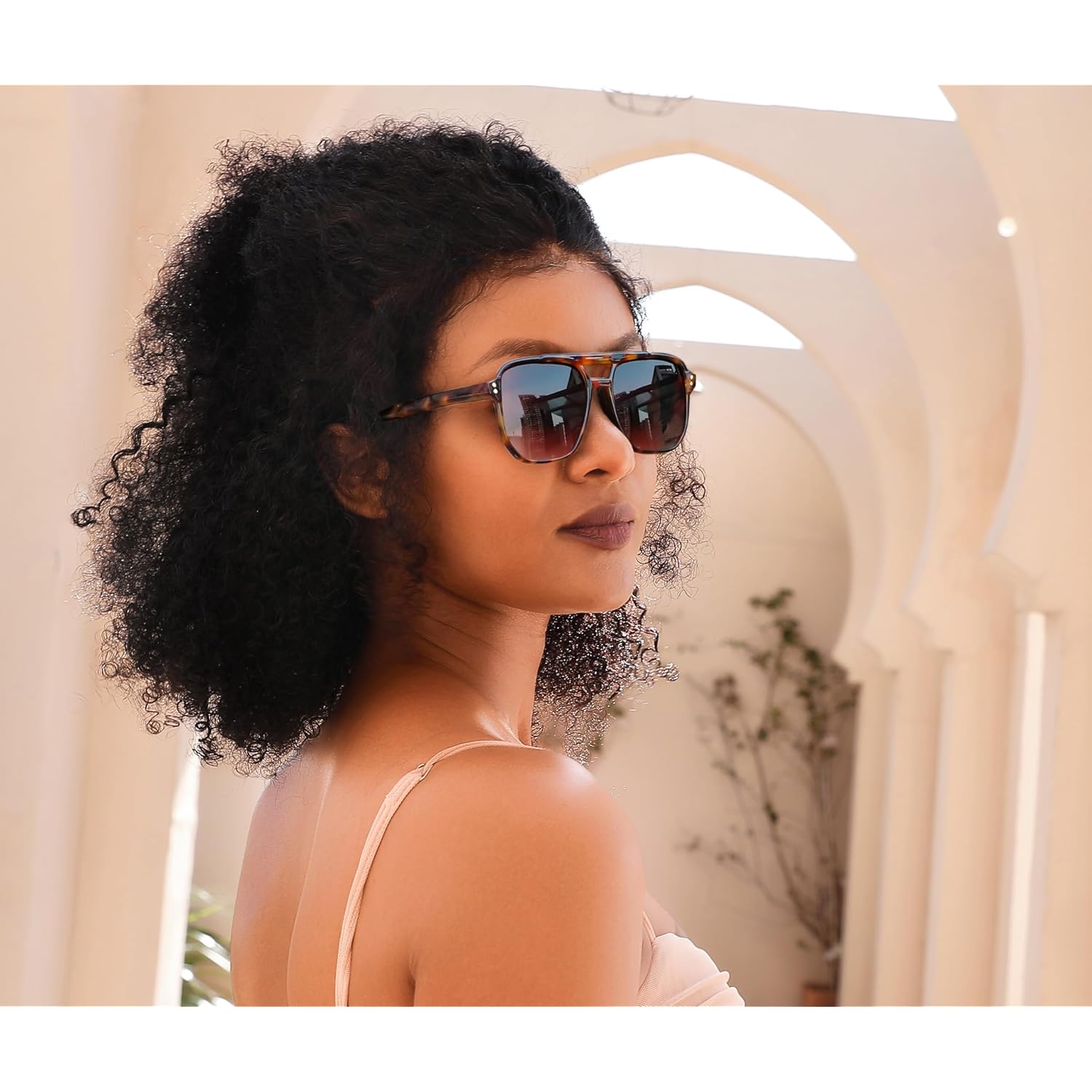 FEISEDY Retro Square Aviator Sunglasses Women Men 70s Vintage Trendy Plastic Frame Sun Glasses B2835