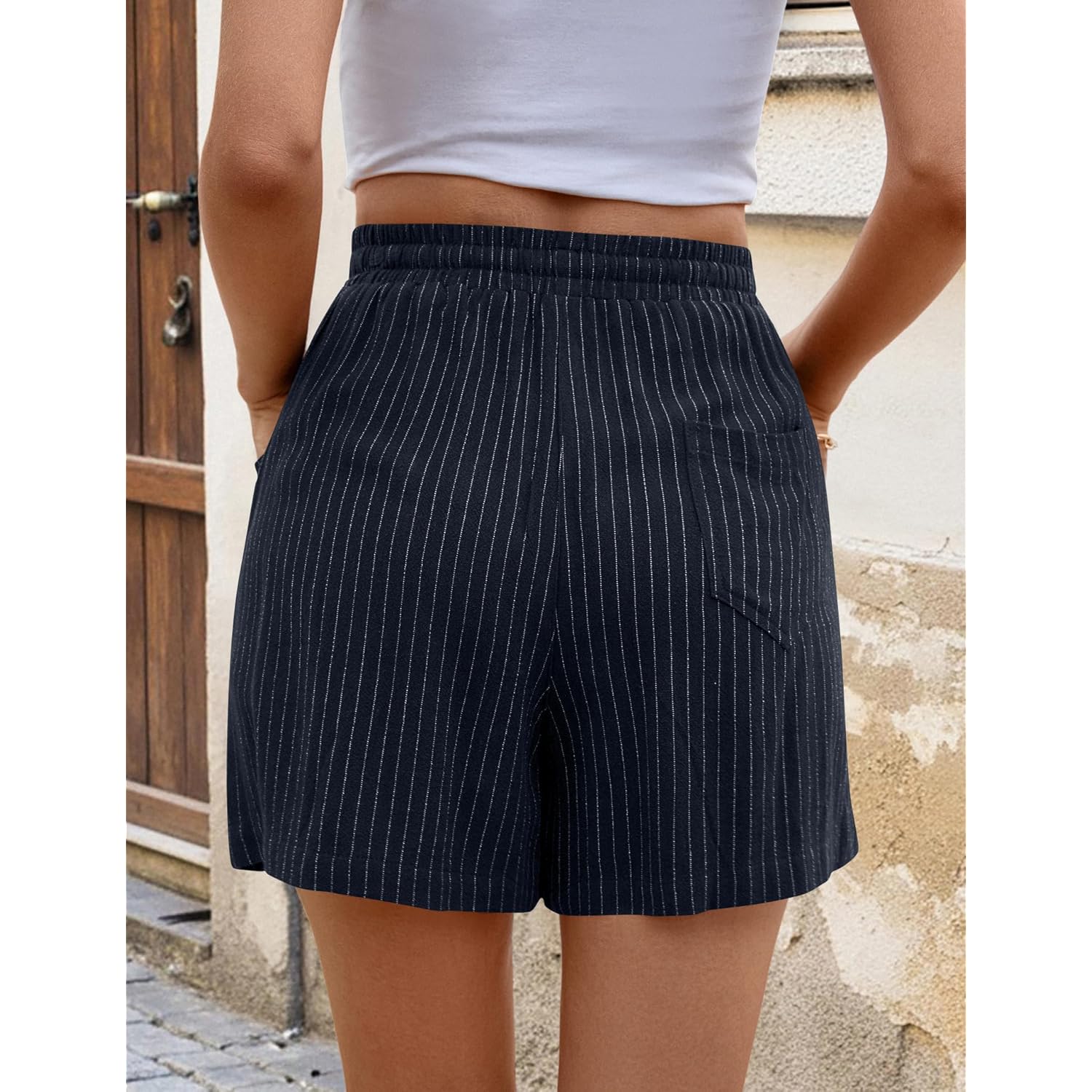 Linen Shorts Women Casual Wide Leg High Waisted Summer Outfits Comfy Elastic Waist Beach Shorts with Pockets