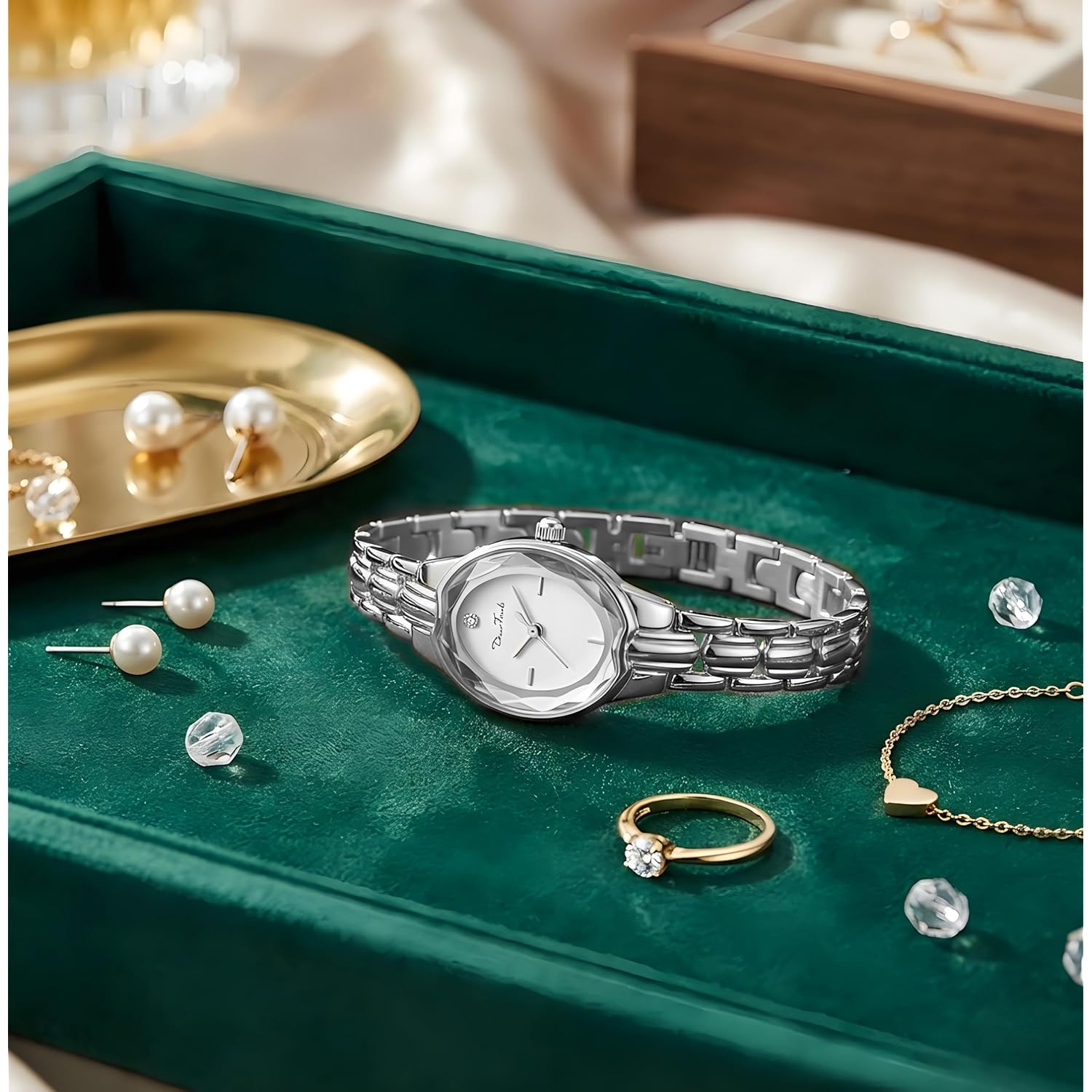 Diaofendi Gold Watches for Women Easy Read Ladies Quartz Wrist Watches with Small Vintage Bracelet
