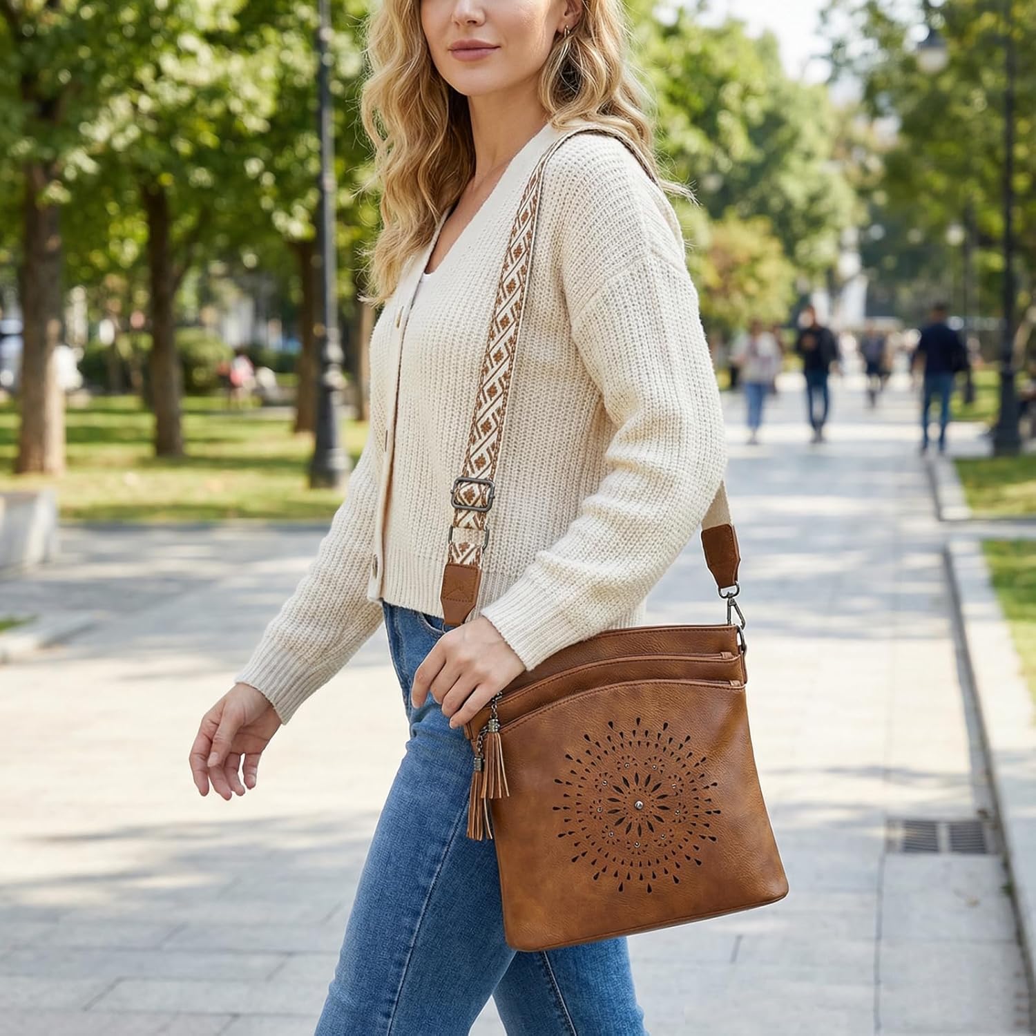 RAINSMORE Women's Medium Leather Crossbody Bag - Lightweight Casual Purse for Weekend Shopping, Everyday Outings, Travel